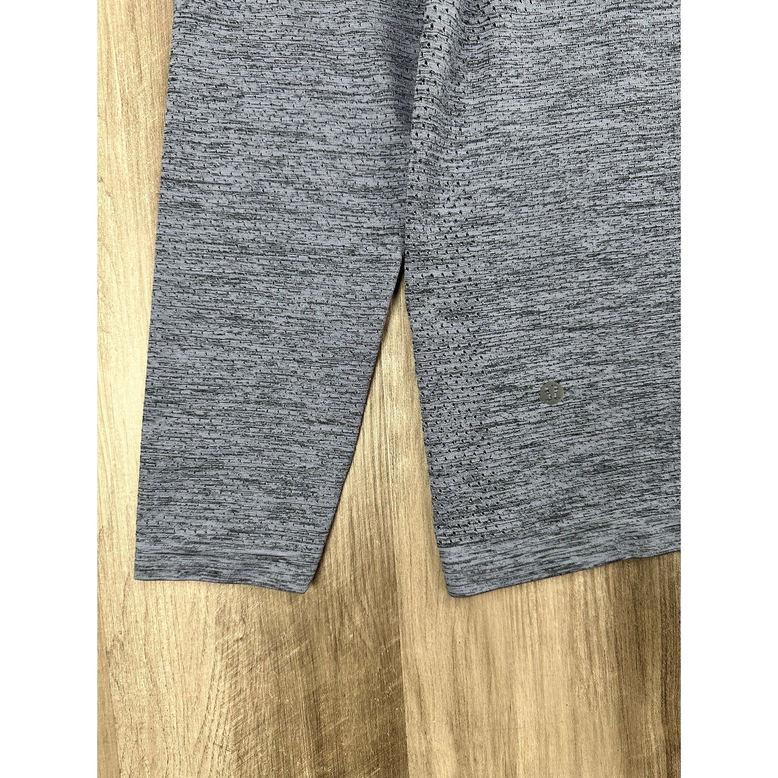 Lululemon Metal Vent Tech Half Zip Pullover in Heather Blue — Size Large // Preowned