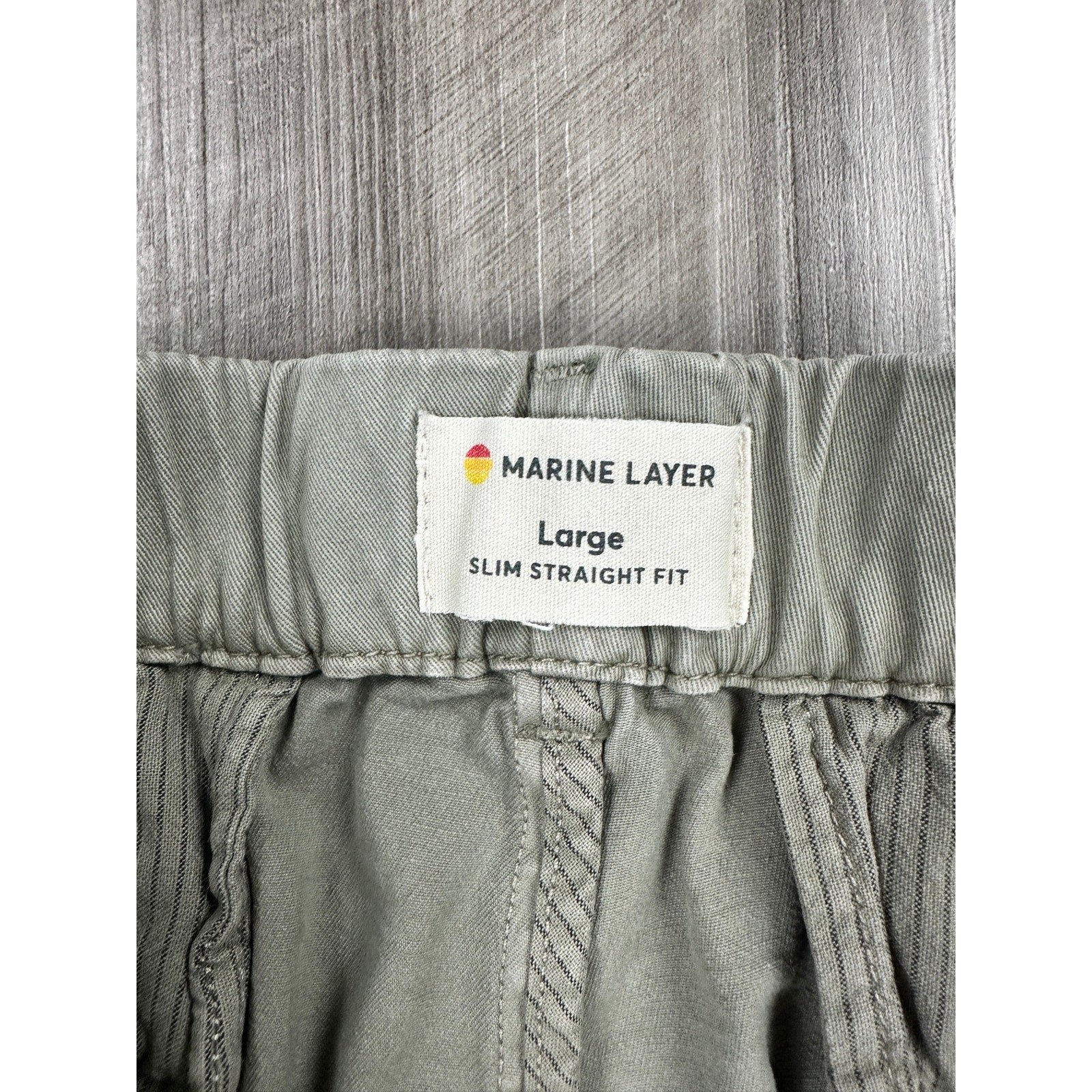 Marine Layer Slim Straight Saturday Twill Chino Pants in Green Khaki — Size Large // Preowned