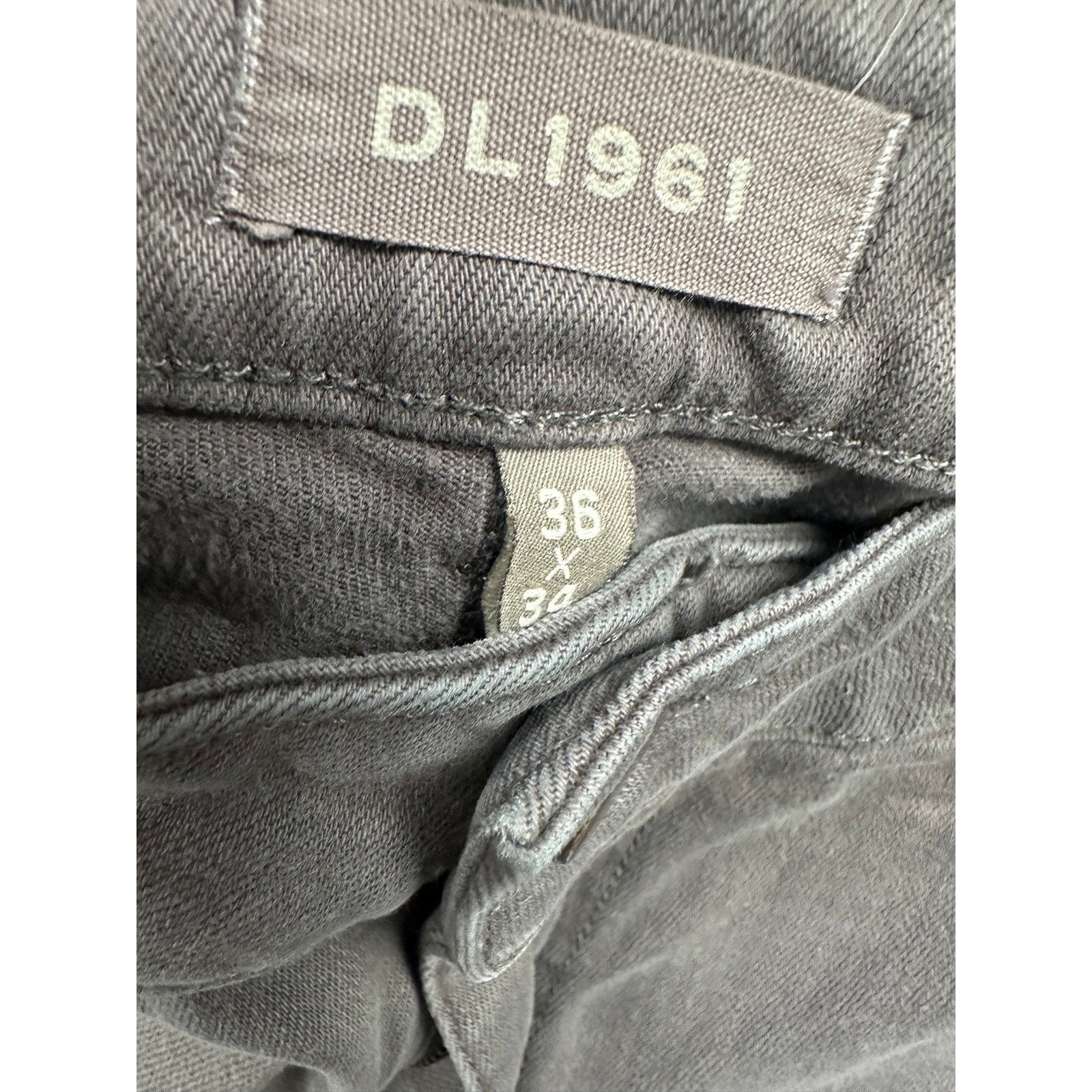 DL1961 Nick Slim Fit Jeans in Charcoal — Size 36x34 // Preowned