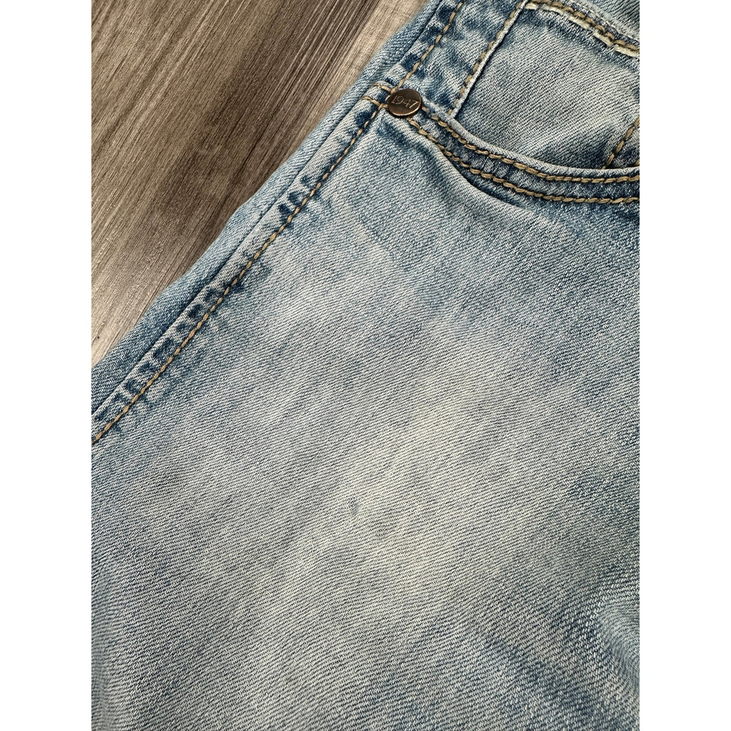 Wrangler Retro Slim Straight Jeans in Blue — Size 30x32 // Preowned