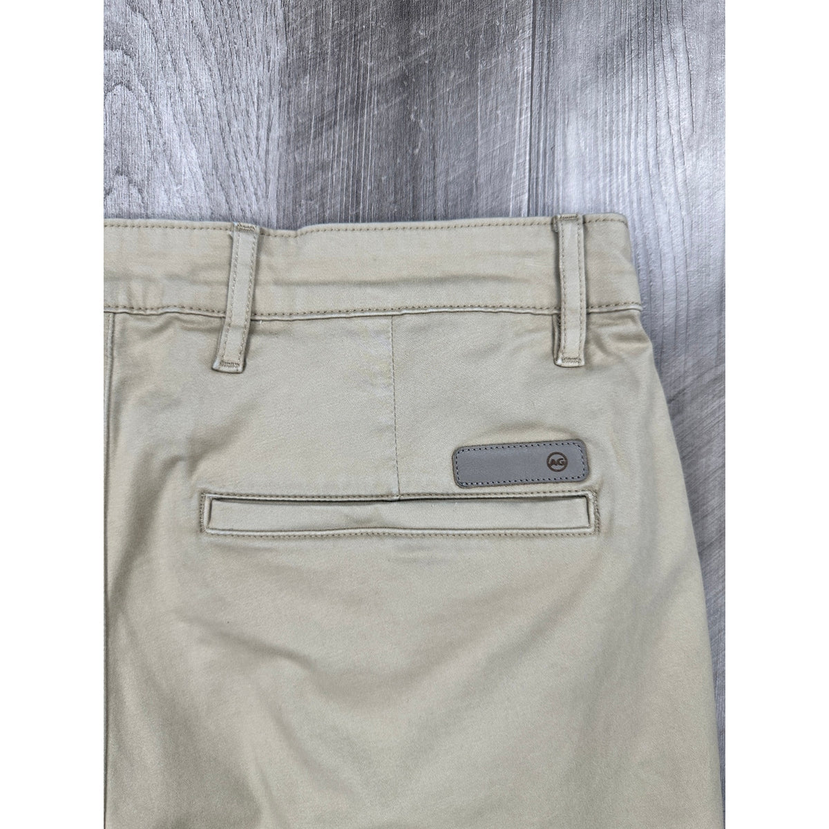 Adriano Goldschmied The Wanderer 8.5" Trouser Shorts — Size 33 // Preowned