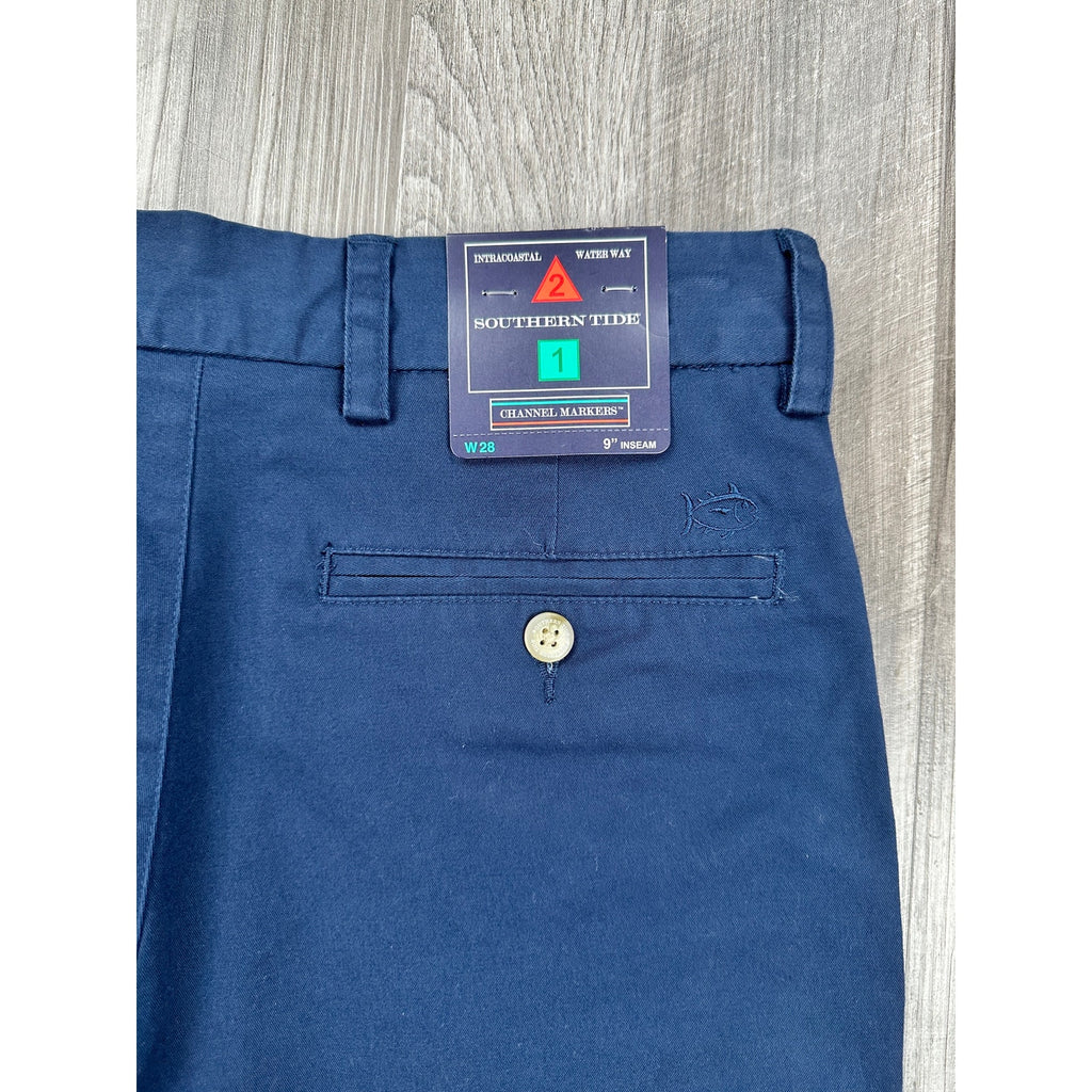 Southern Tide 9-Inch Channel Marker Chino Shorts in Navy — Size 28