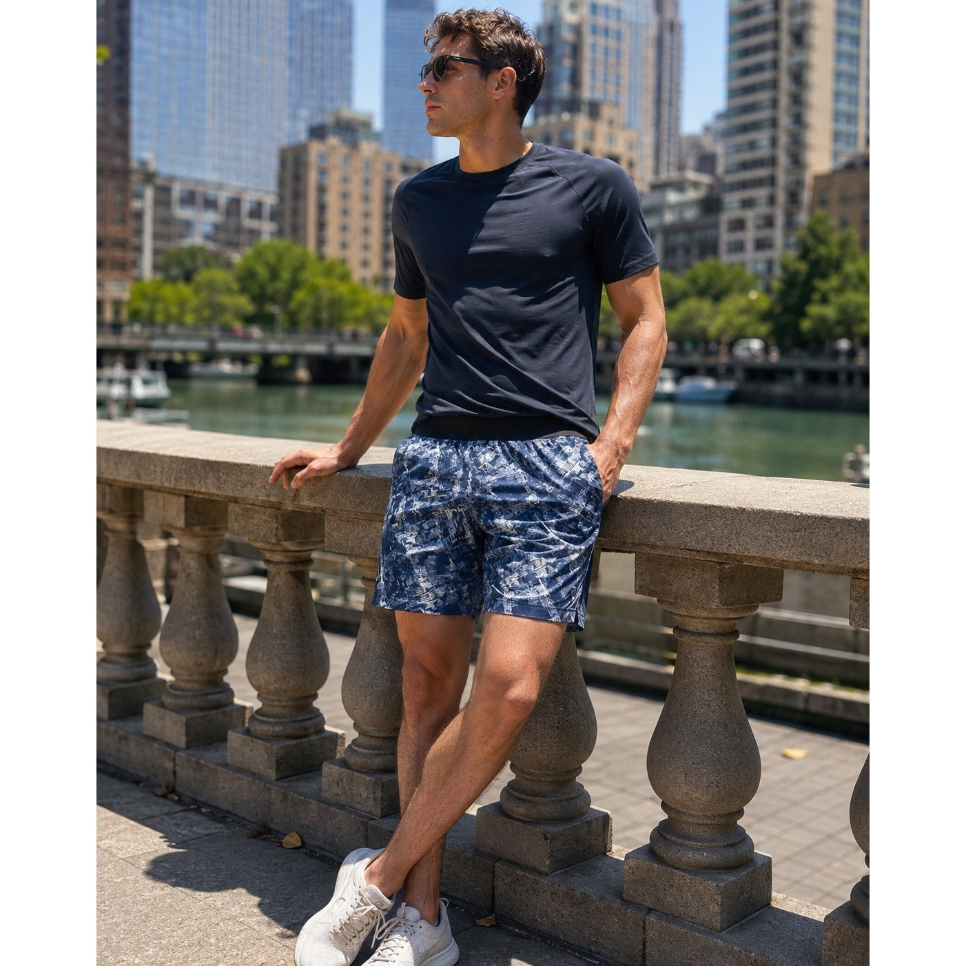 Lululemon City Downtown Print 11" Core Shorts in Navy, White, Black — Size Large // Preowned