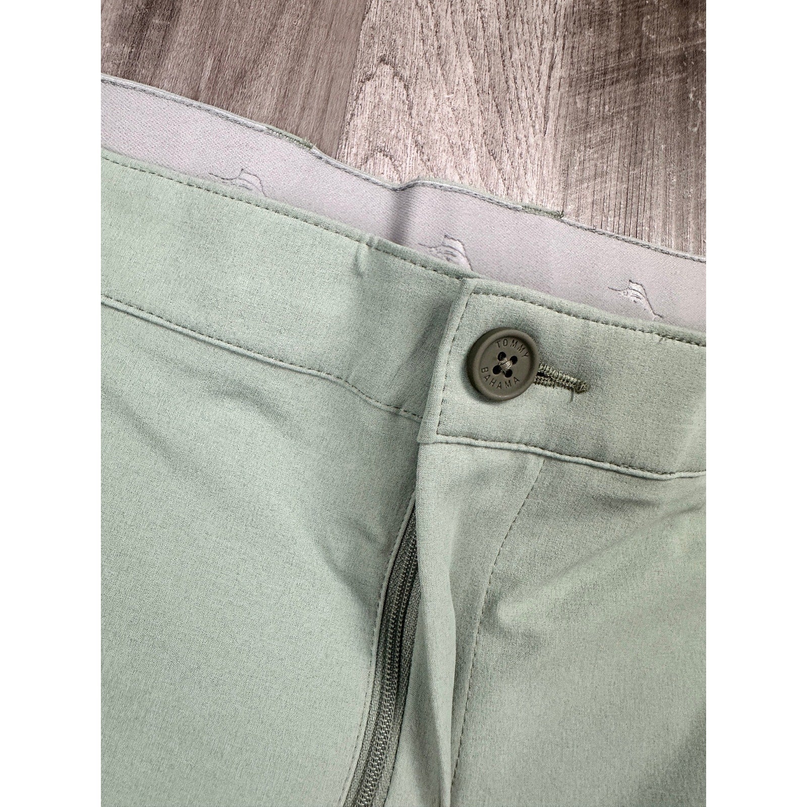 Tommy Bahama Barbados Pro 9" Shorts in Sea Pine — Size 42