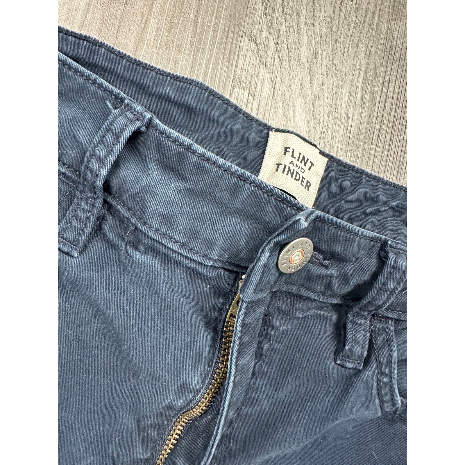 Flint & Tinder Straight Fit 5 Pocket Chino Pants in Navy — Size 31x30 // Preowned