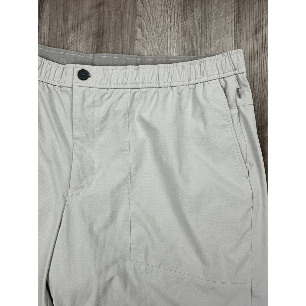 Tommy Bahama Chip Shot Pull On Performance Shorts in Gray — Size 2XLB // Preowned