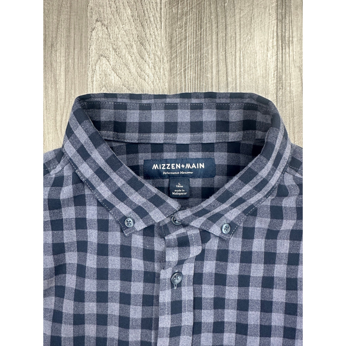 Mizzen+Main City Flannel Trim Performance Gingham Check Long Sleeve Button Down Shirt — Size Large // Preowned