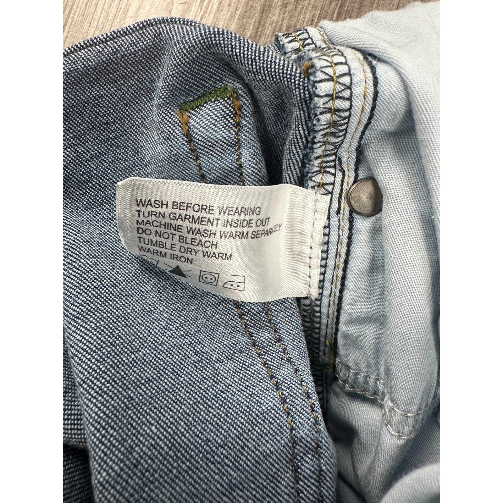 Orvis Five Pocket Straight Leg Stretch Jean in Blue — Size 32x30 // Preowned