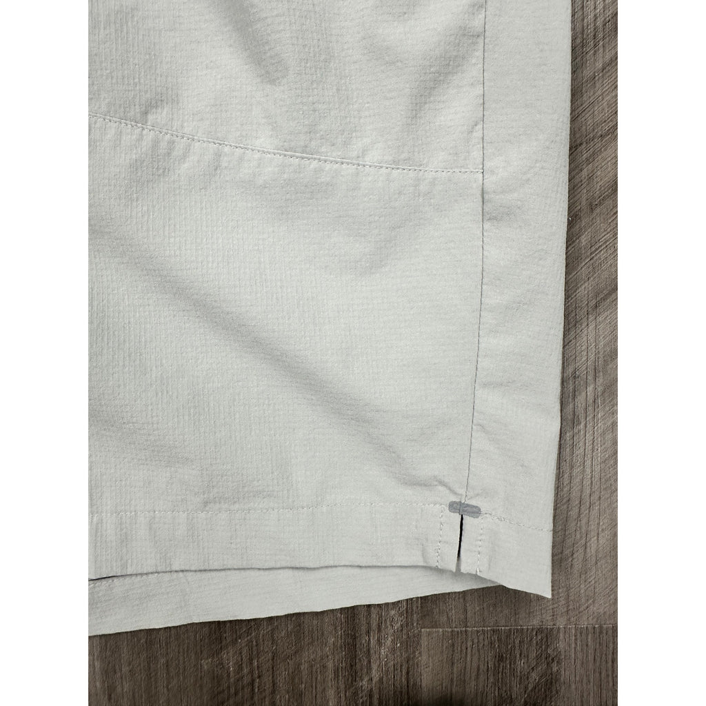 Tommy Bahama Chip Shot Pull On Performance Shorts in Gray — Size 2XLB // Preowned