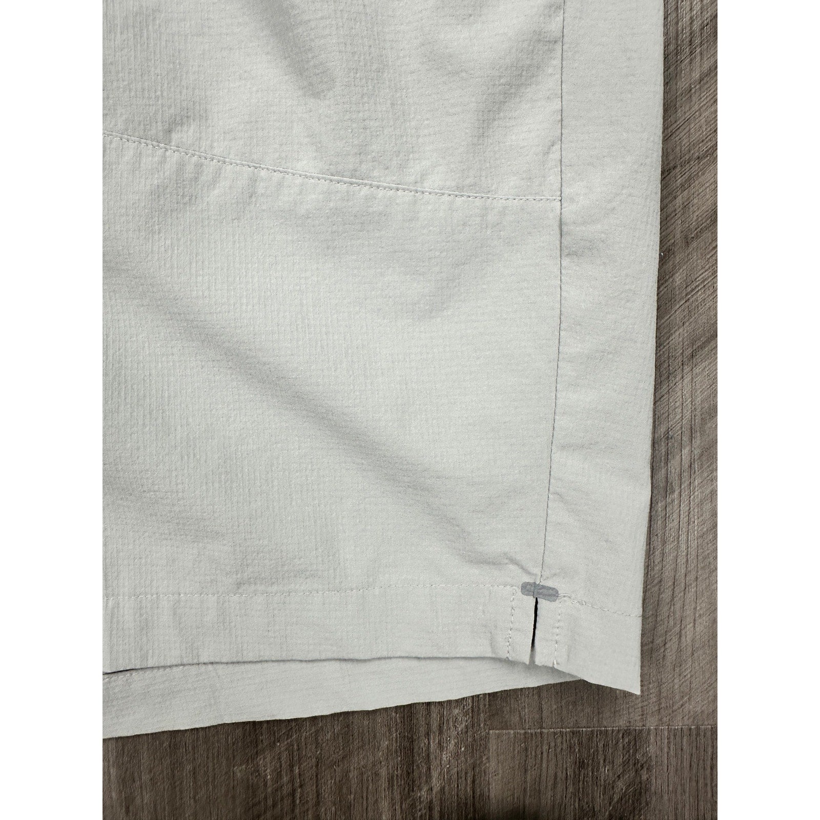 Tommy Bahama Chip Shot Pull On Performance Shorts in Gray — Size 2XLB // Preowned