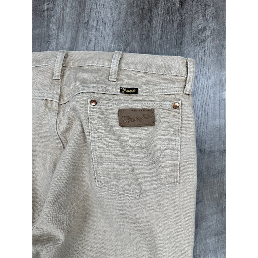 Wrangler Cowboy Cut Original Straight Fit Jeans — Size 38x32 // Preowned