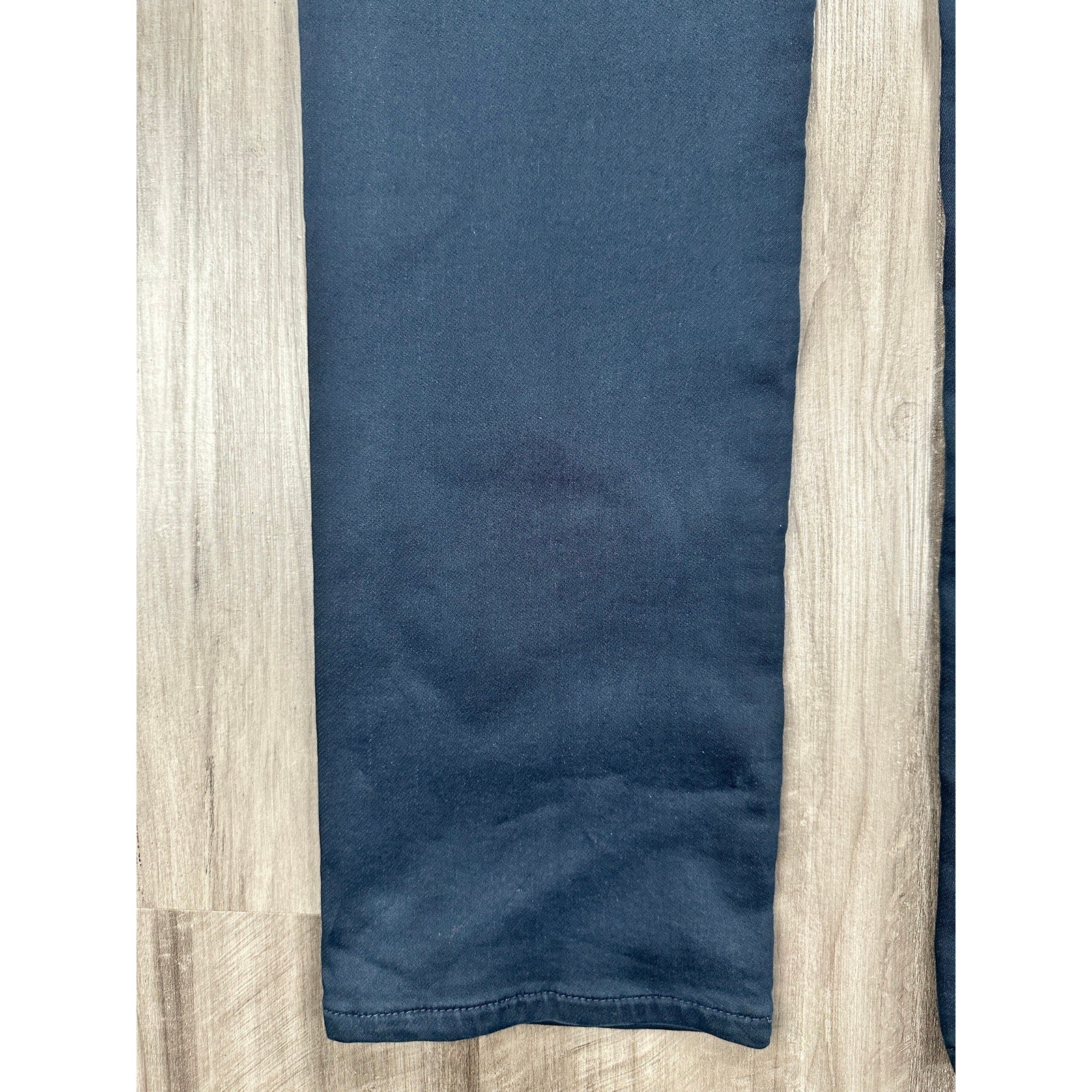 Liverpool Los Angeles Kingston Modern Straight Stretch Jean in Navy — Size 32x34