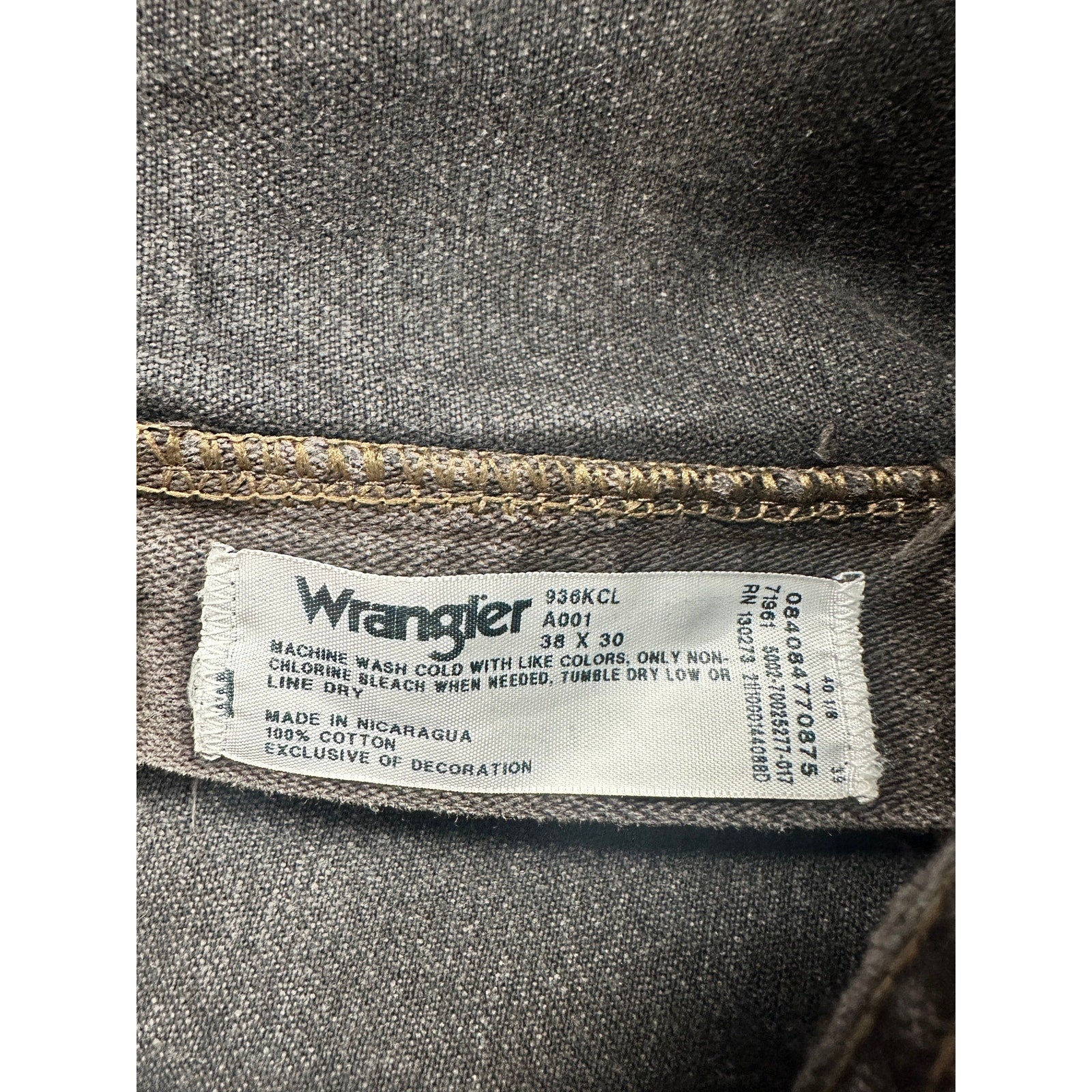 Wrangler Cowboy Cut Slim Fit Jean in Black Chocolate — Size 38x30 // Preowned