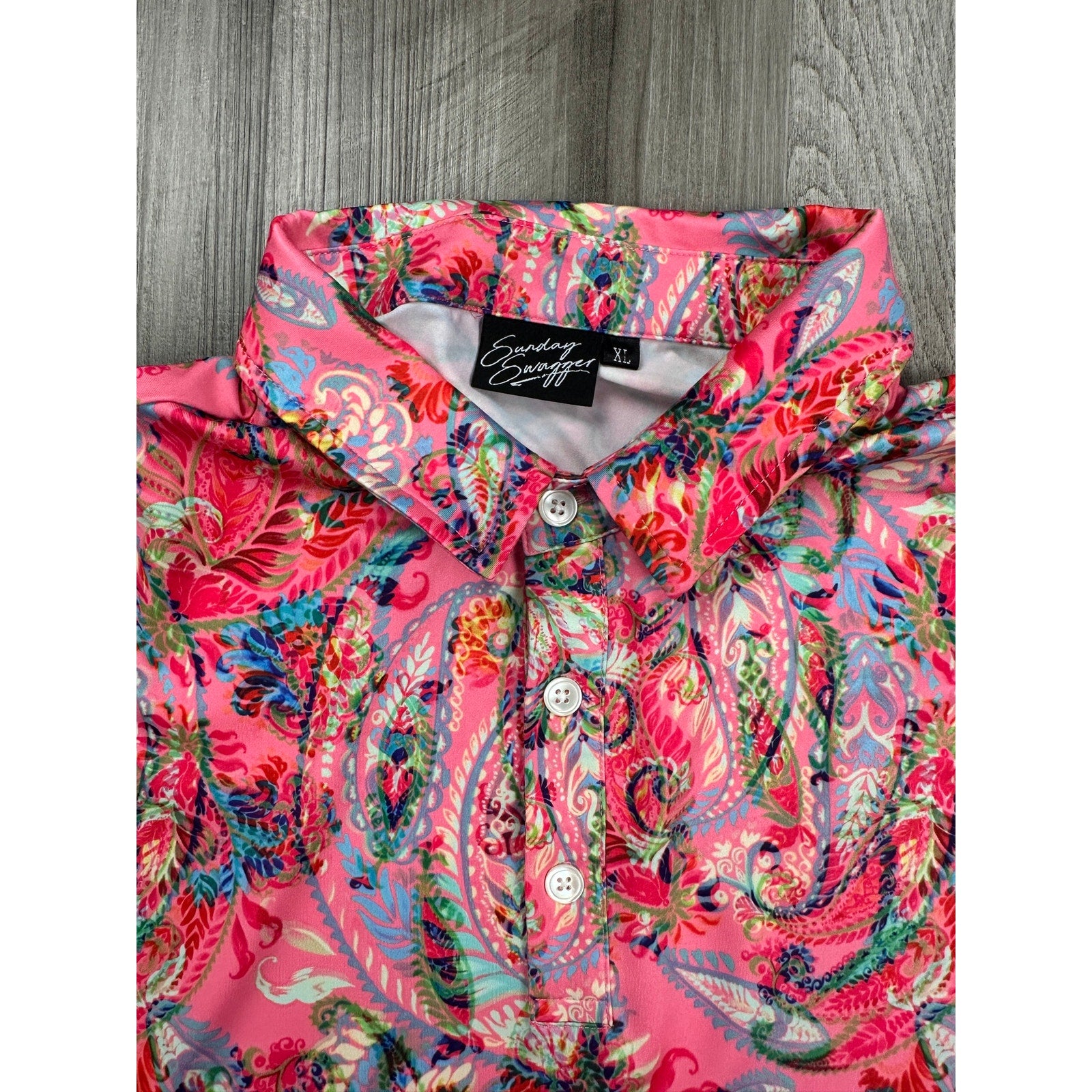 Sunday Swagger Bright Pink Paisley Golf Polo in Pink Multi — Size XL // Preowned