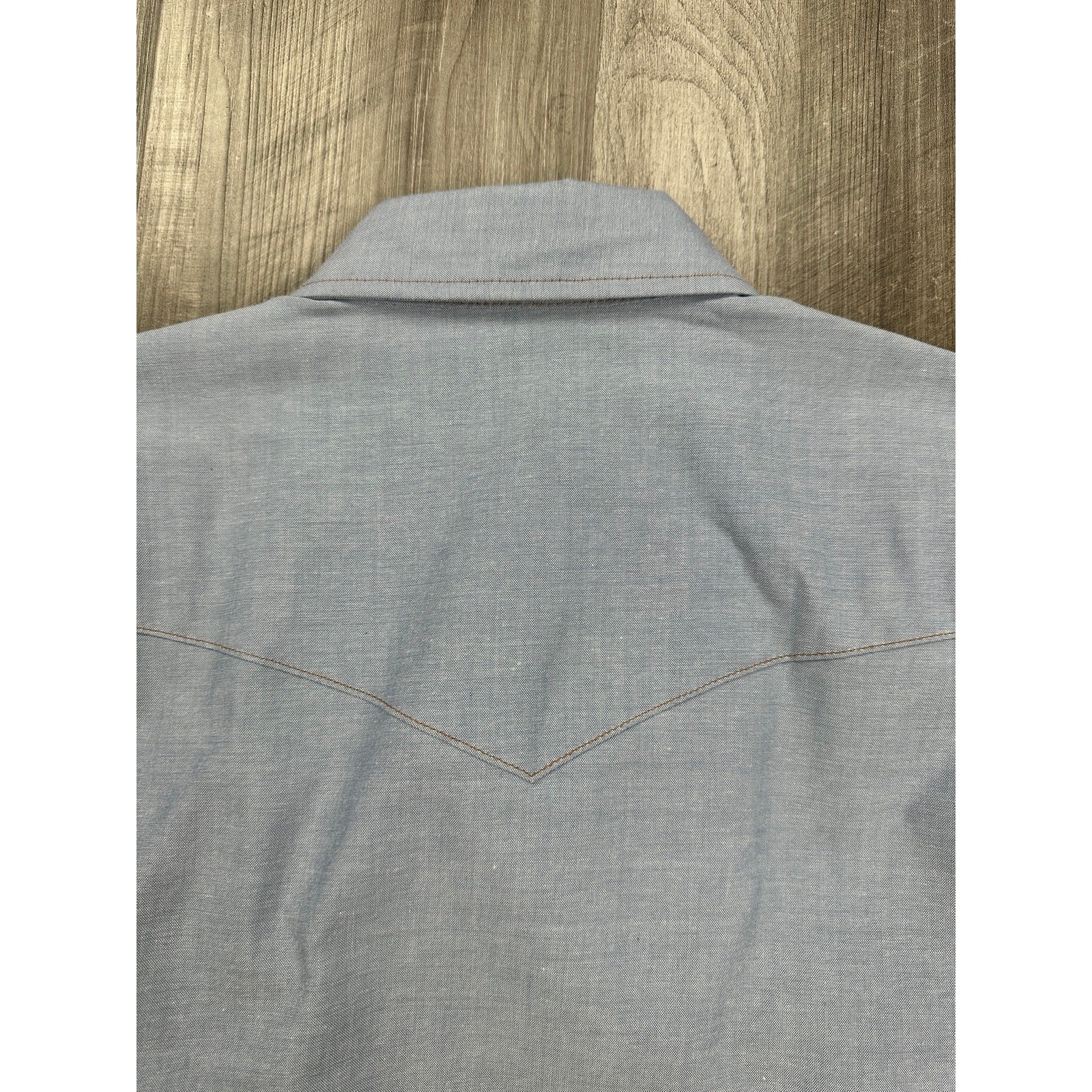 Wrangler Cowboy Cut Work Chambray Long Sleeve Pearl Snap Button Down in Light Blue Chambray — Size 17x34 (XL)