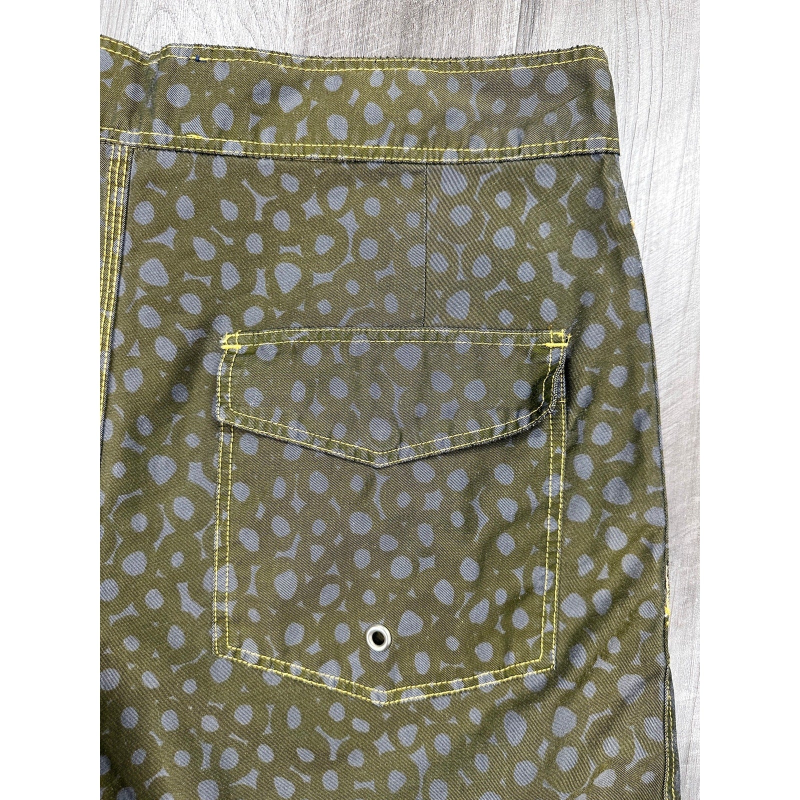 Lightning Bolt Circle Board Shorts in Olive, Gray — Size 30 // Preowned