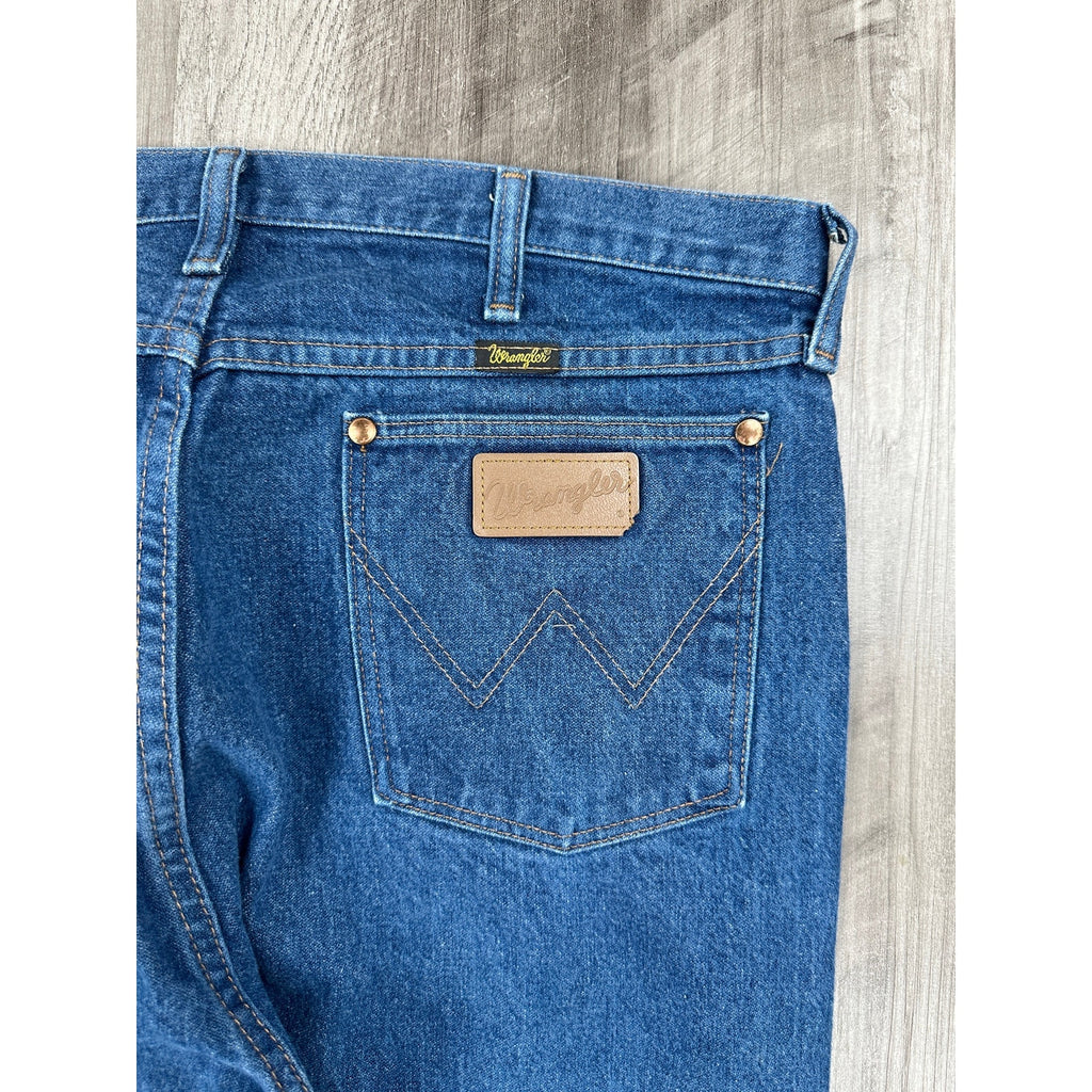 Wrangler Vintage Made in USA Cowboy Cut Original Straight Fit Jeans — Size 38x36 // Preowned
