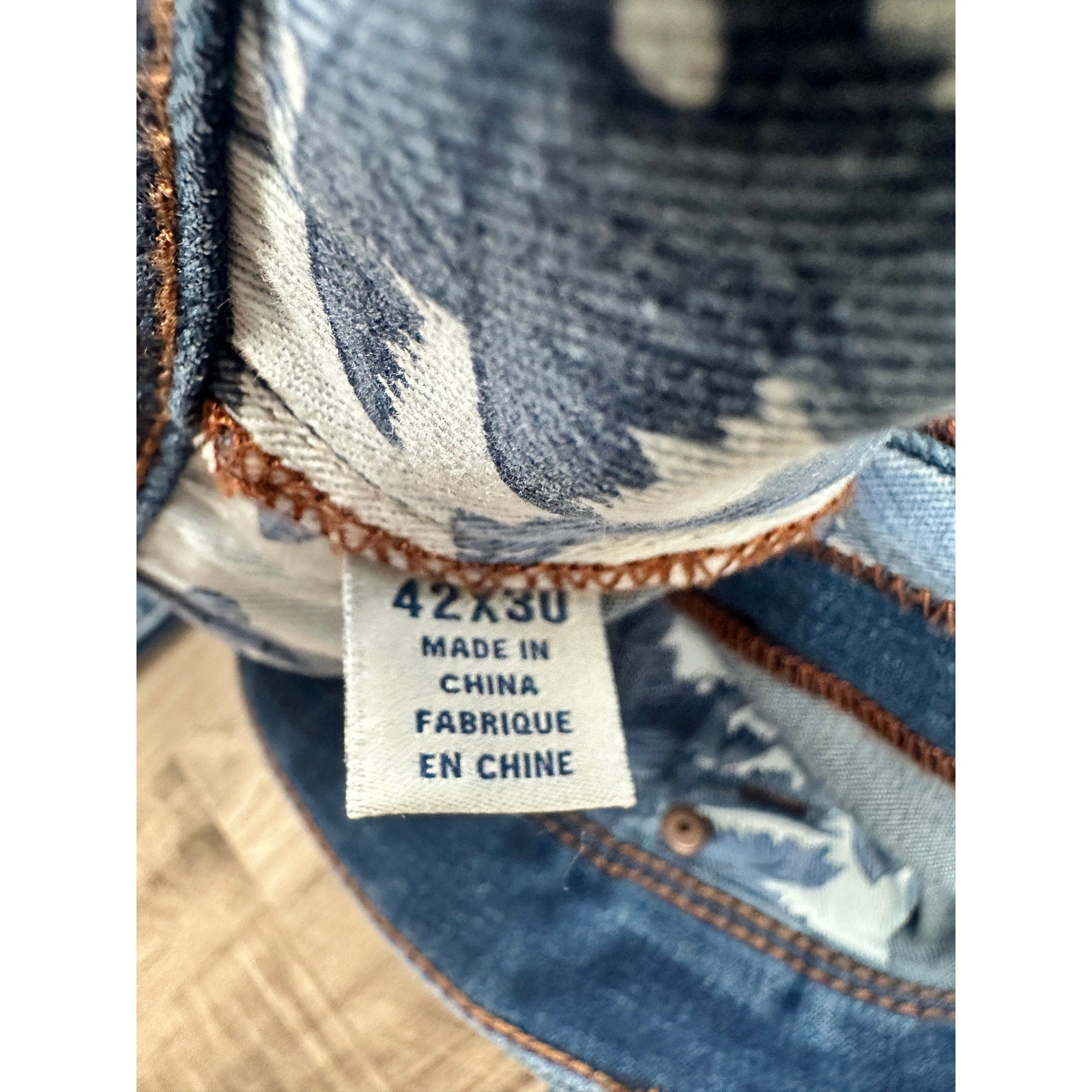 Tommy Bahama Boracay Classic Straight Leg Jean in Medium Indigo Wash — Size 42x30