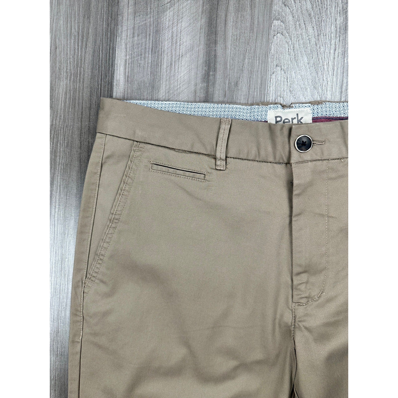 Perk Feel Good Slim Fit Stretch Chinos in Dark Khaki — Size 33x30 // Preowned