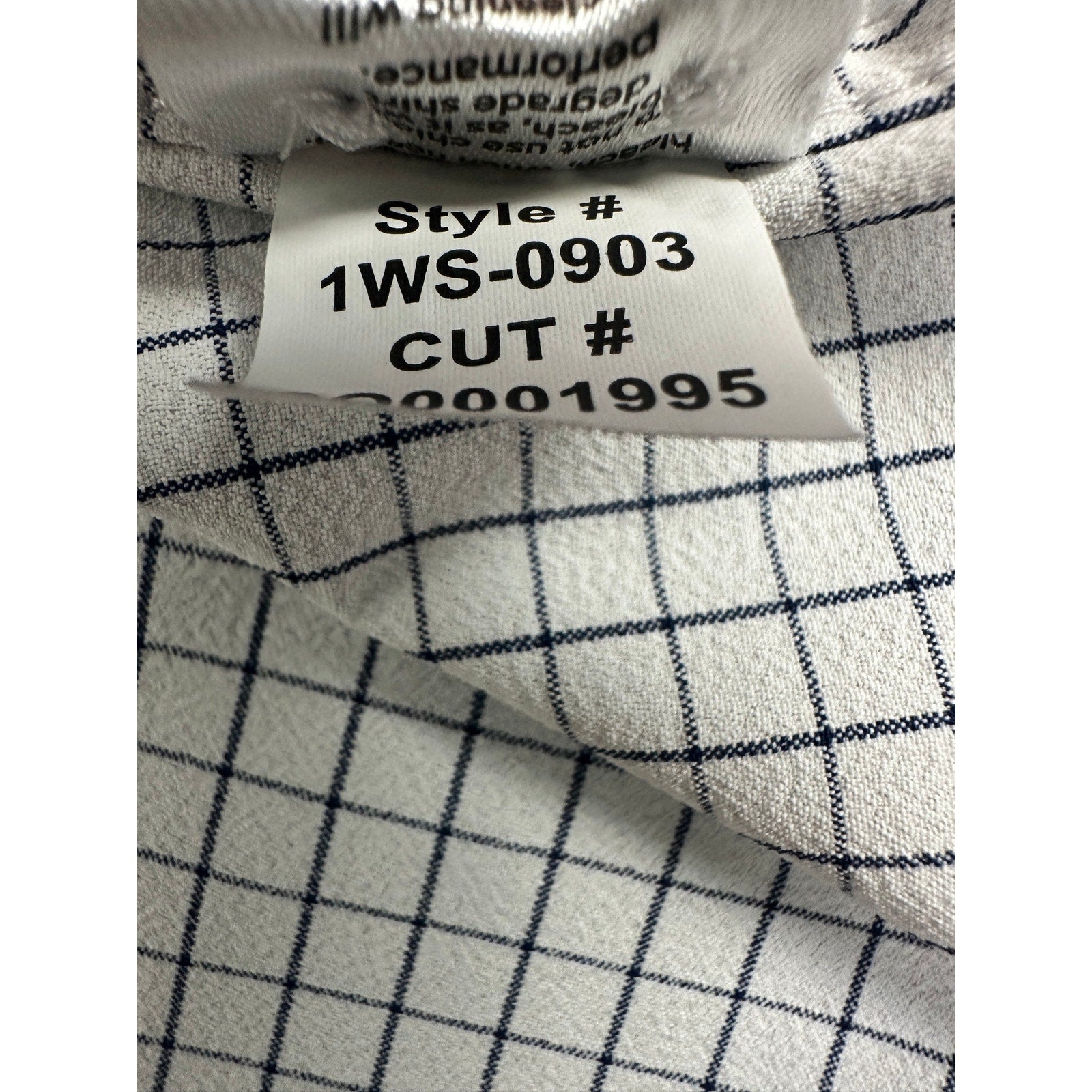 Mizzen+Main Grid Leeward Trim Long Sleeve Button Dress Shirt in White and Navy — Size Large // Preowned