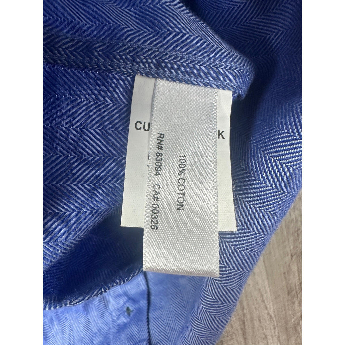 Cutter & Buck Kentucky Wildcats Herringbone Long Sleeve Button Down Shirt — Size Medium // Preowned