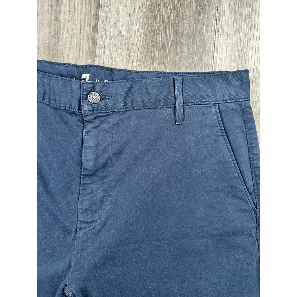 7 For All Mankind Luxe Performance Classic Chino Shorts — Size 36 // Preowned