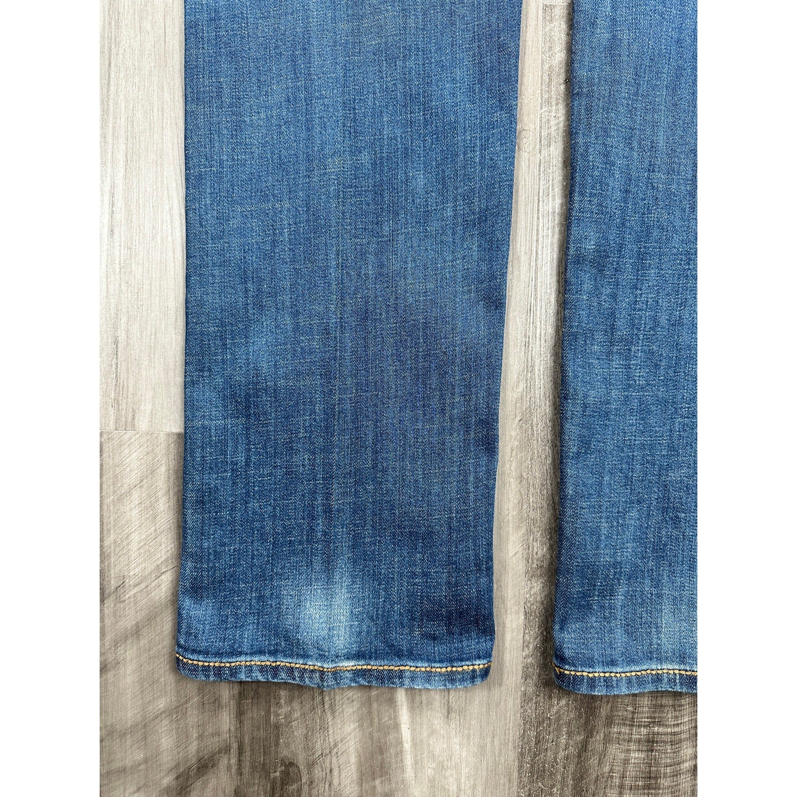 Wrangler Retro Slim Straight Cottonwood Jean in Blue — Size 36x34 // Preowned