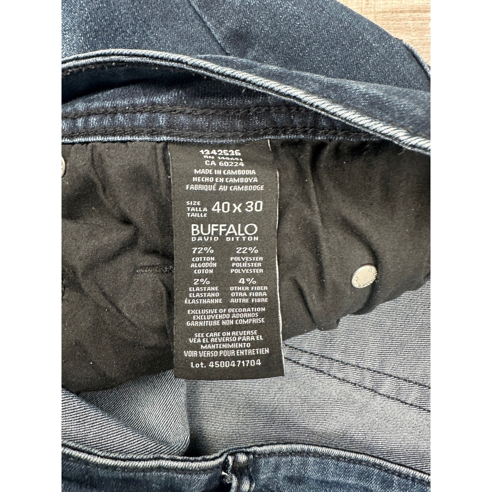 Buffalo David Bitton Axel Slim Stretch Jeans in Dark Wash — Size 40x30 // Preowned