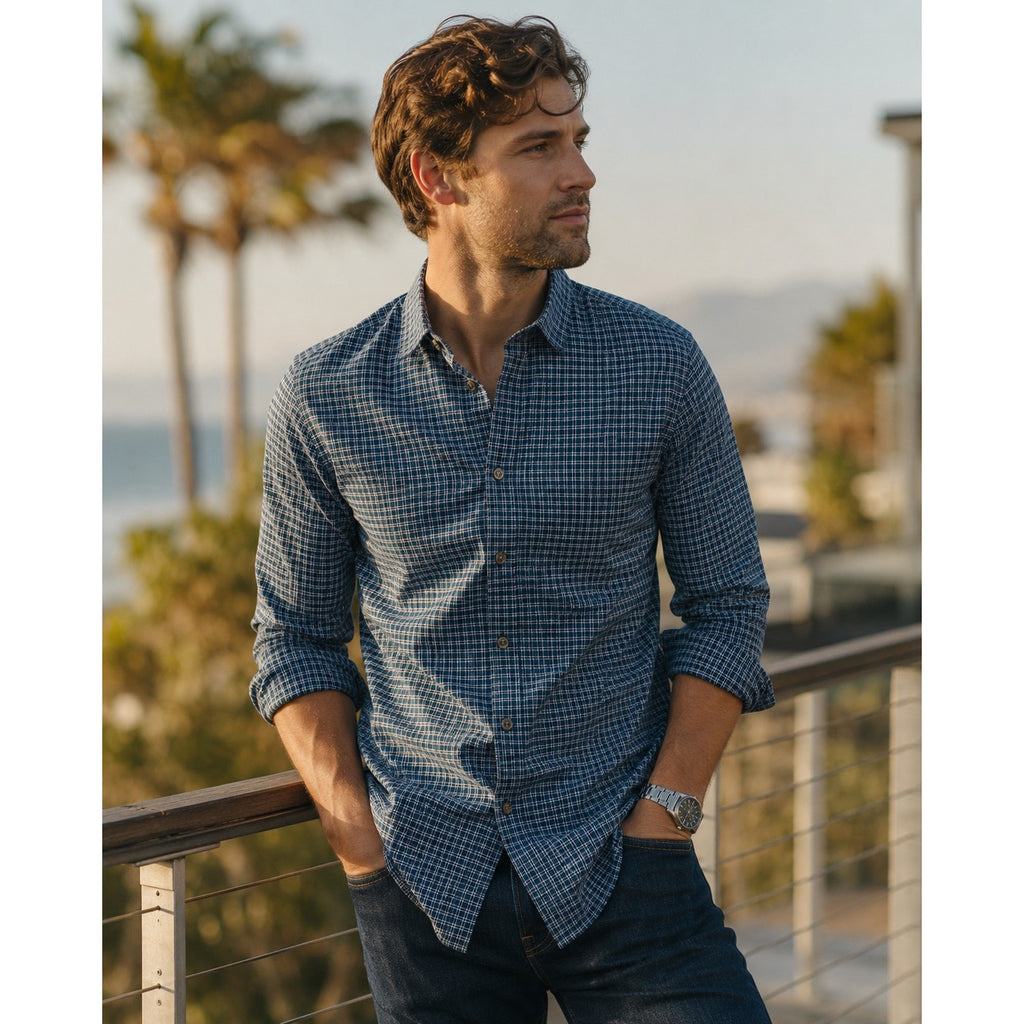 7 For All Mankind Plaid Long Sleeve Button Down in Dark Green Midnight and White — Size Medium // Preowned