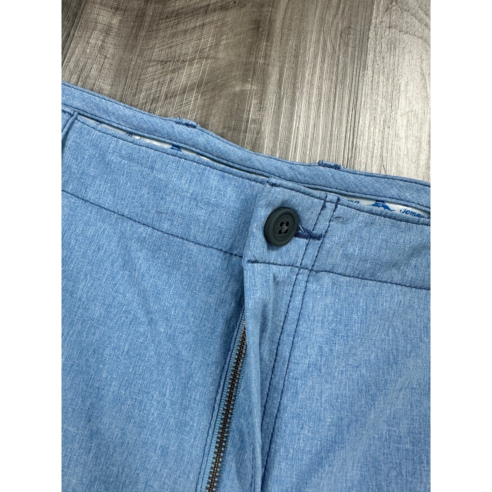 Tommy Bahama Boracay Shore Performance Shorts in Heather Blue — Size 40 // Preowned