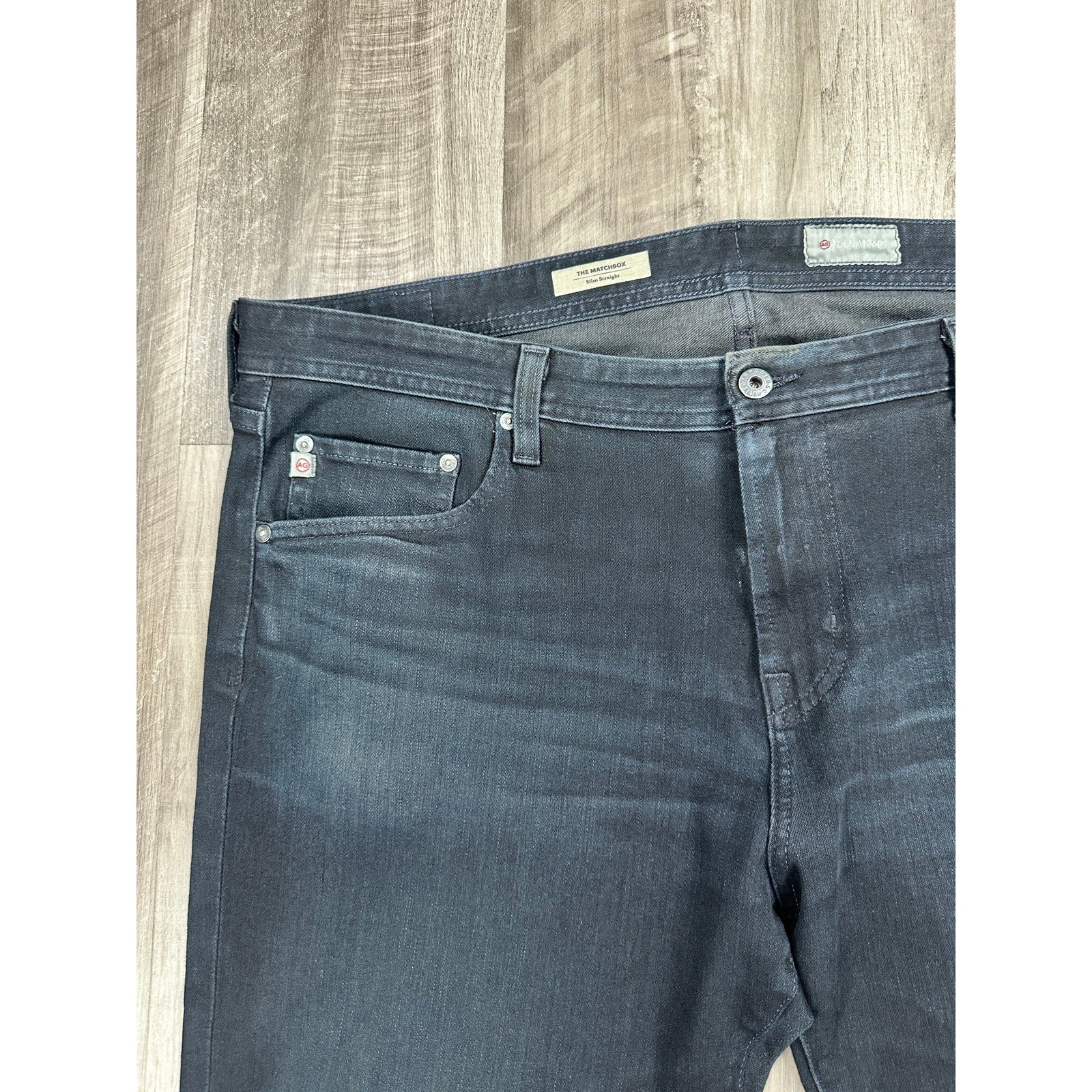 AG Adriano Goldschmied The Matchbox Slim Straight Jeans in Dark Blue Stone Wash — Size 40 // Preowned
