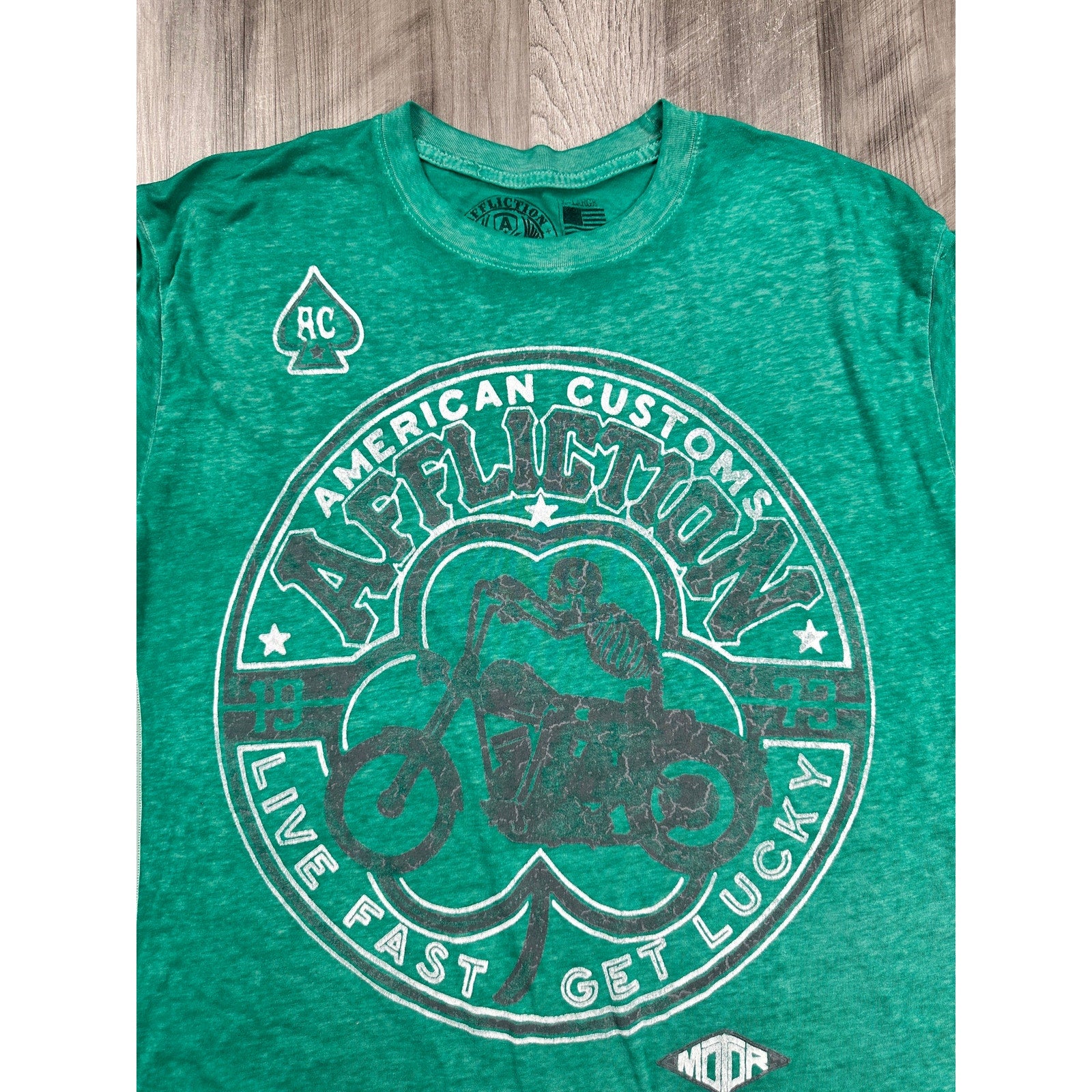 Affliction American Customs Live Fast Get Lucky Graphic Tee Green  — Size XL