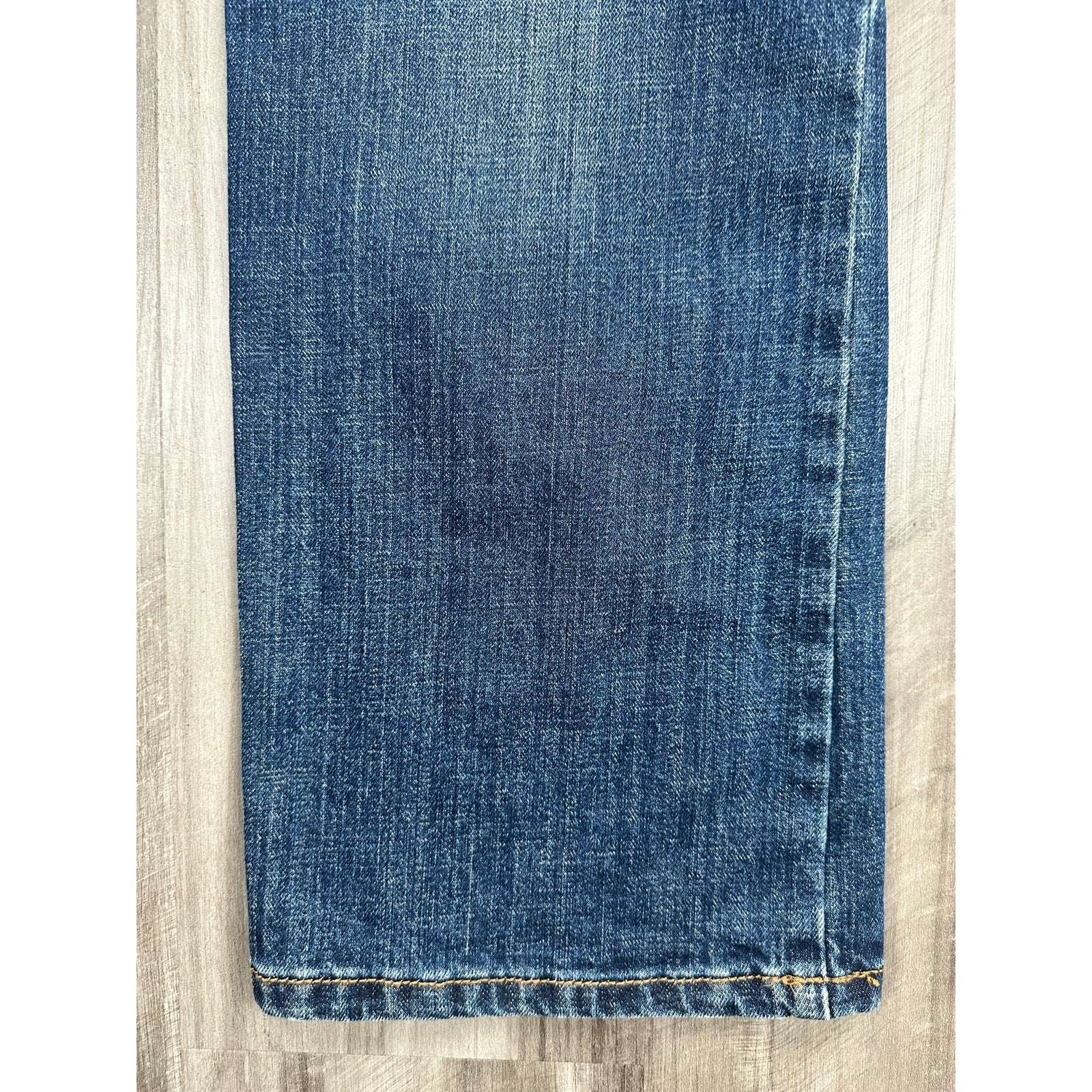 Wrangler Retro Relaxed Fit Bootcut Jean in Blue — Size 32x36 // Preowned