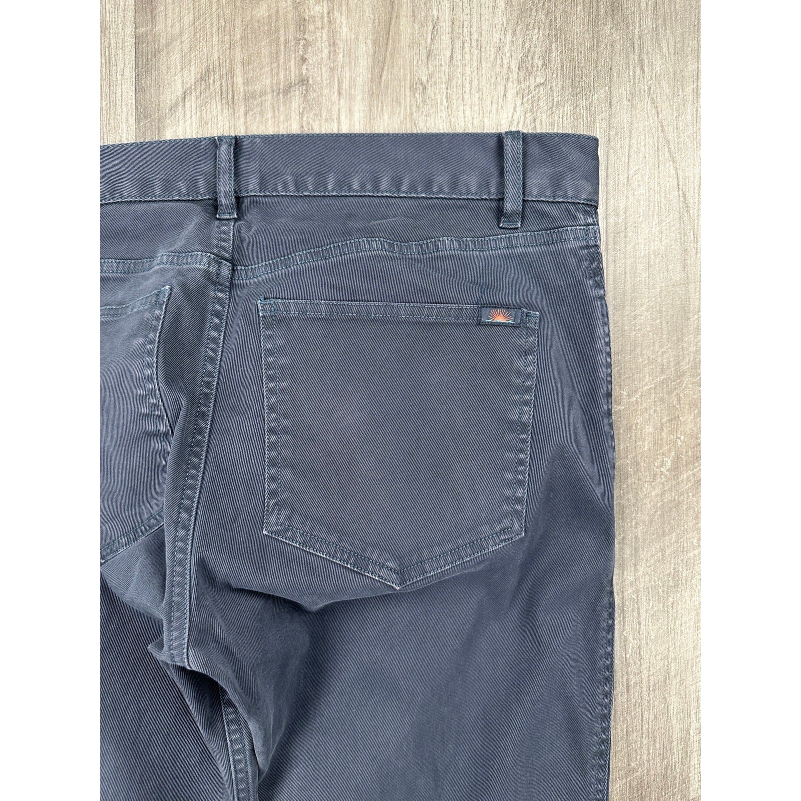 Faherty Comfort Twill 5 Pocket Pants in Navy — Size 31 // Preowned