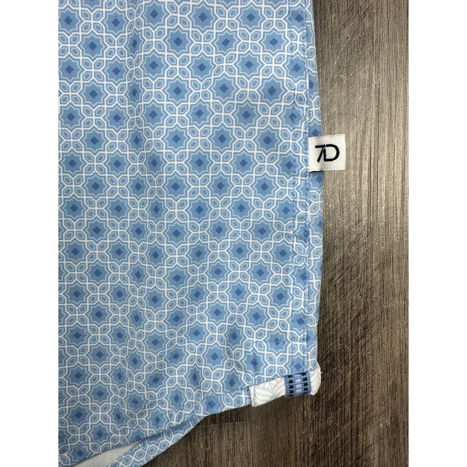 7 Diamonds Eldon 4-Way Stretch Woven Shirt in Light Blue White — Size Medium