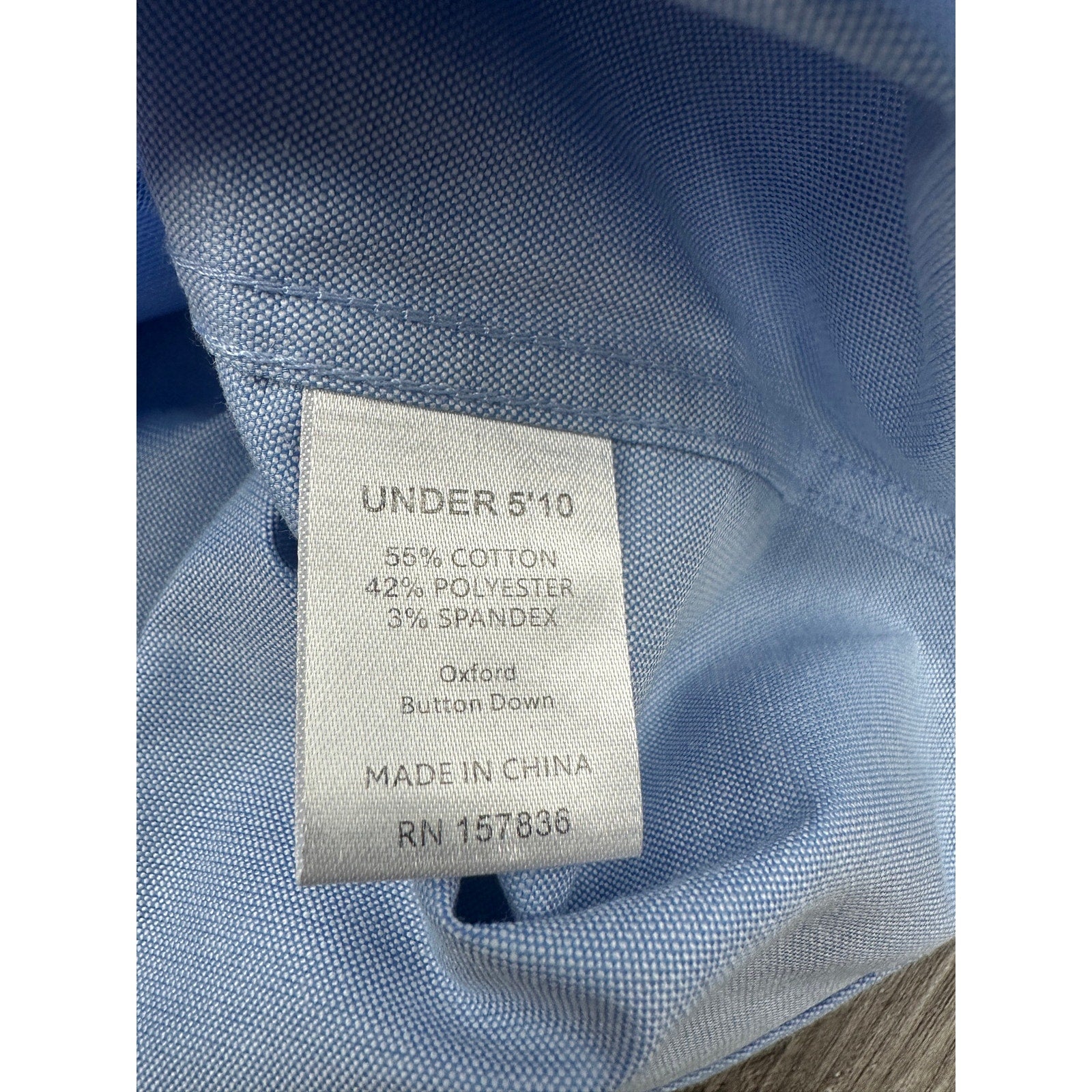 Under 5'10 Stretch Oxford Button Down Shirt in Light Blue — Size Large