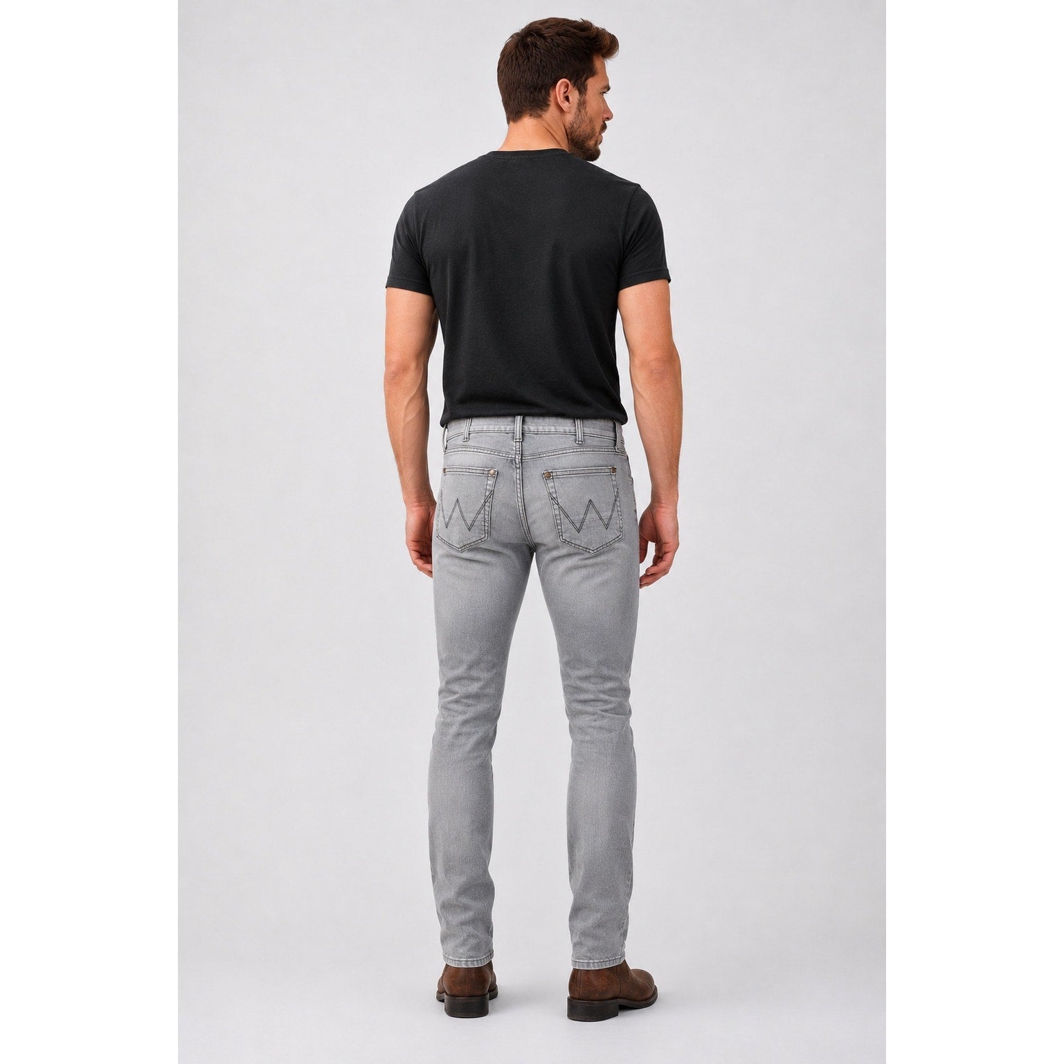 Wrangler Slim Tapered Jean in Gray Wash — 31x32