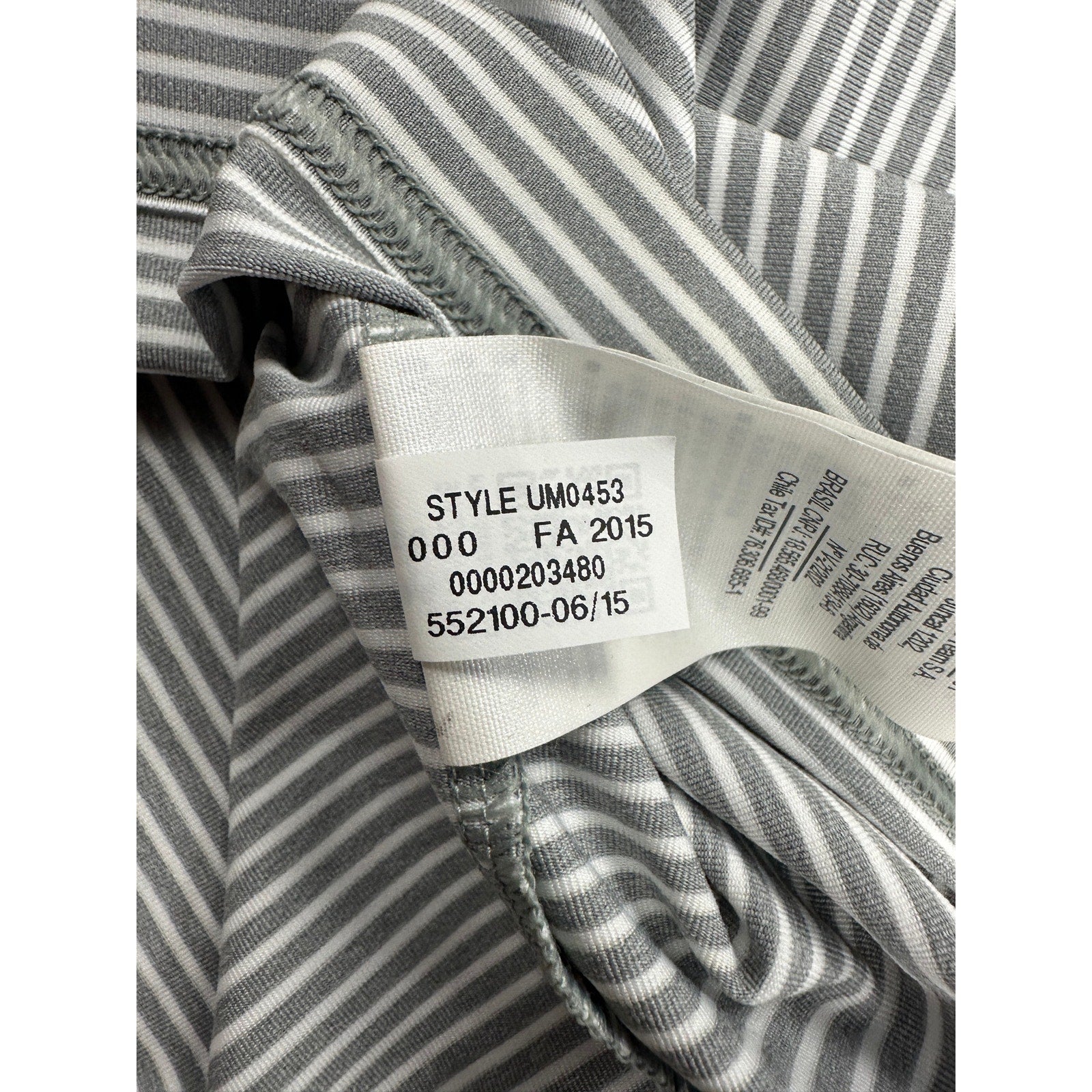 Under Armour Auburn Tigers HeatGear Loose Fit Striped Golf Polo in Gray White — Size Large // Preowned