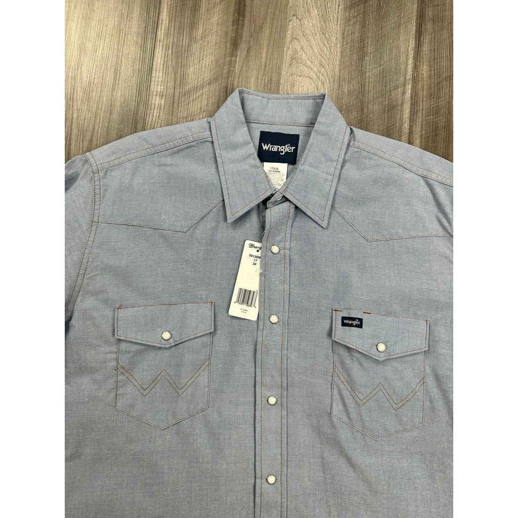 Wrangler Cowboy Cut Work Chambray Long Sleeve Pearl Snap Button Down in Light Blue Chambray — Size 17x34 (XL)