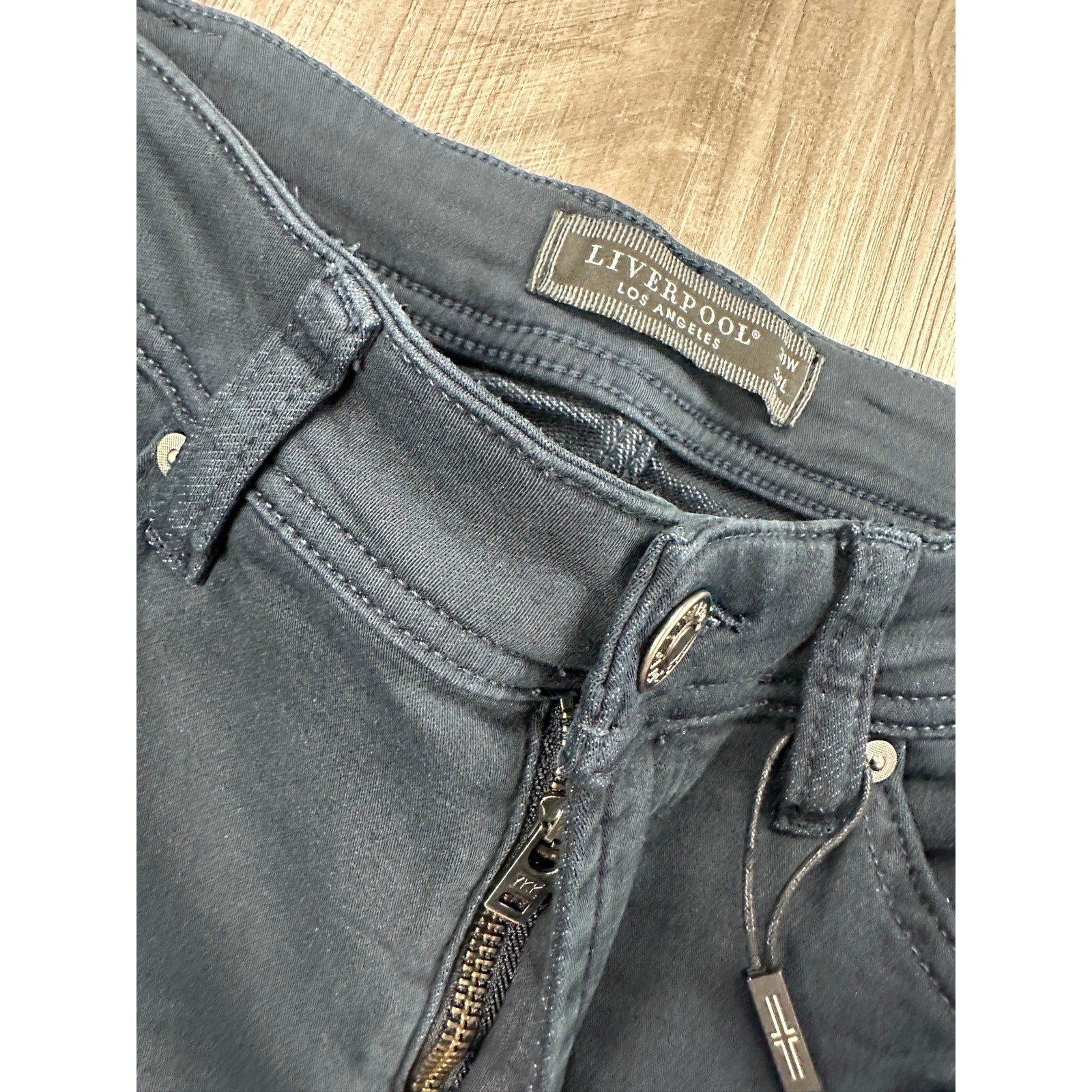 Liverpool Los Angeles Kingston Modern Straight Stretch Jean in Navy — Size 31x34