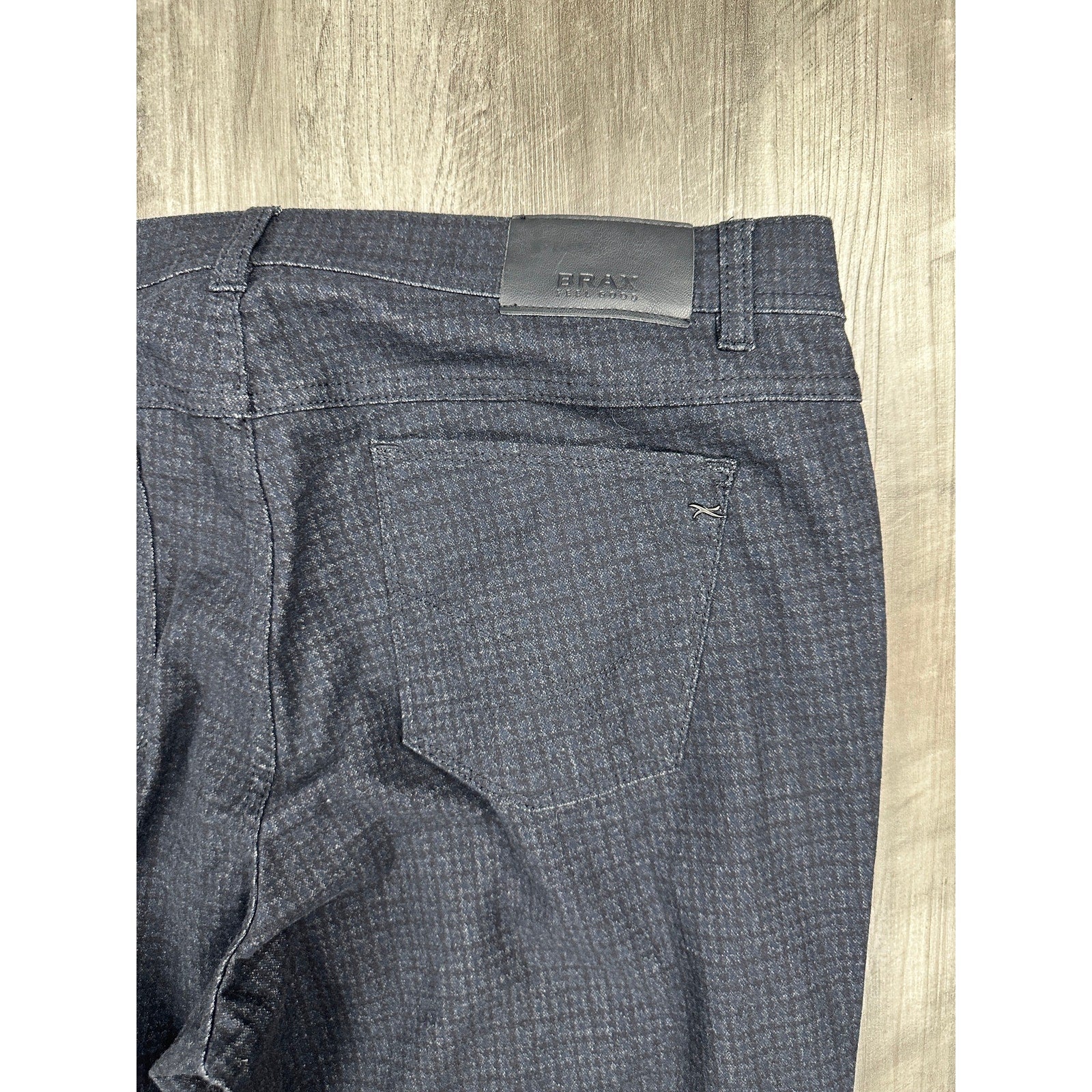 Brax Cooper Fancy Checkered Print Pants in Black and Navy — Size 38x34 // Preowned