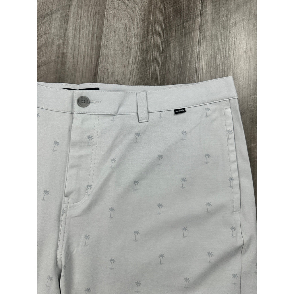Travis Mathew Resort to This Golf Shorts in Heather Microchip — Size 42