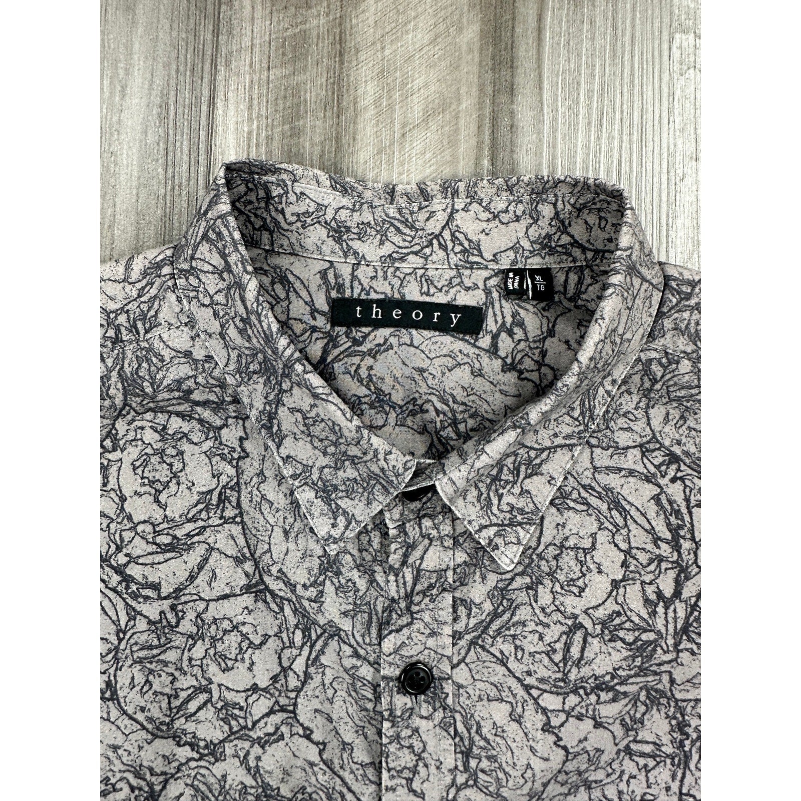 Theory Zack PS Ranunculus Print Short Sleeve Shirt in Light Brown and Black — Size XL // Preowned