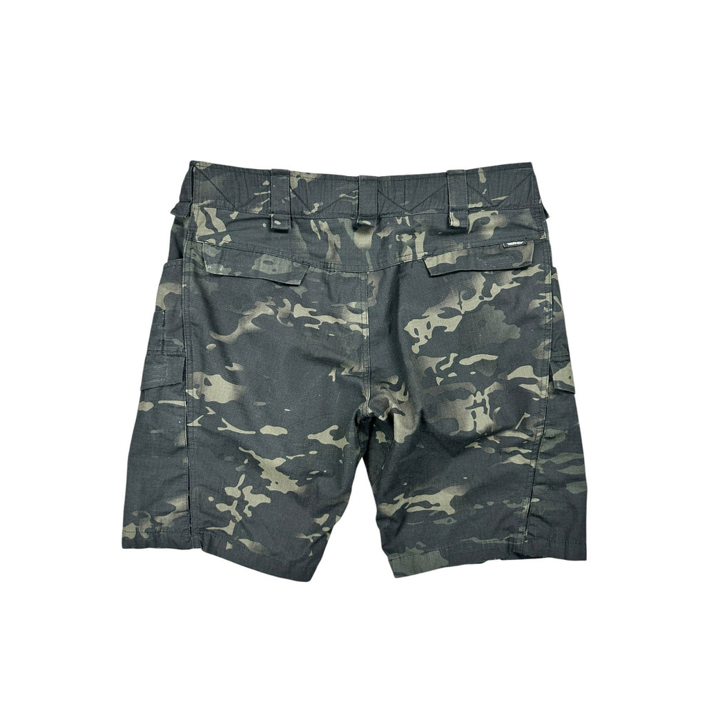 Yevhev Tactical Camo Combat Cargo Shorts in Dark Green Camo — Size XL // Preowned