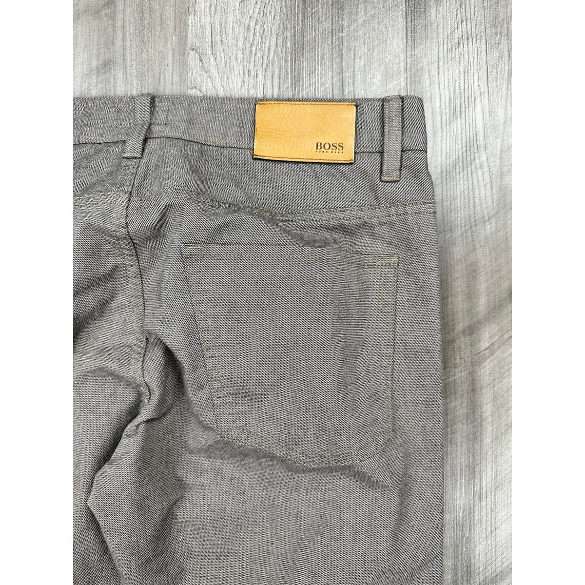 BOSS Hugo Boss Delaware Stretch Slim Fit Chino Pants — Size 33 // Preowned