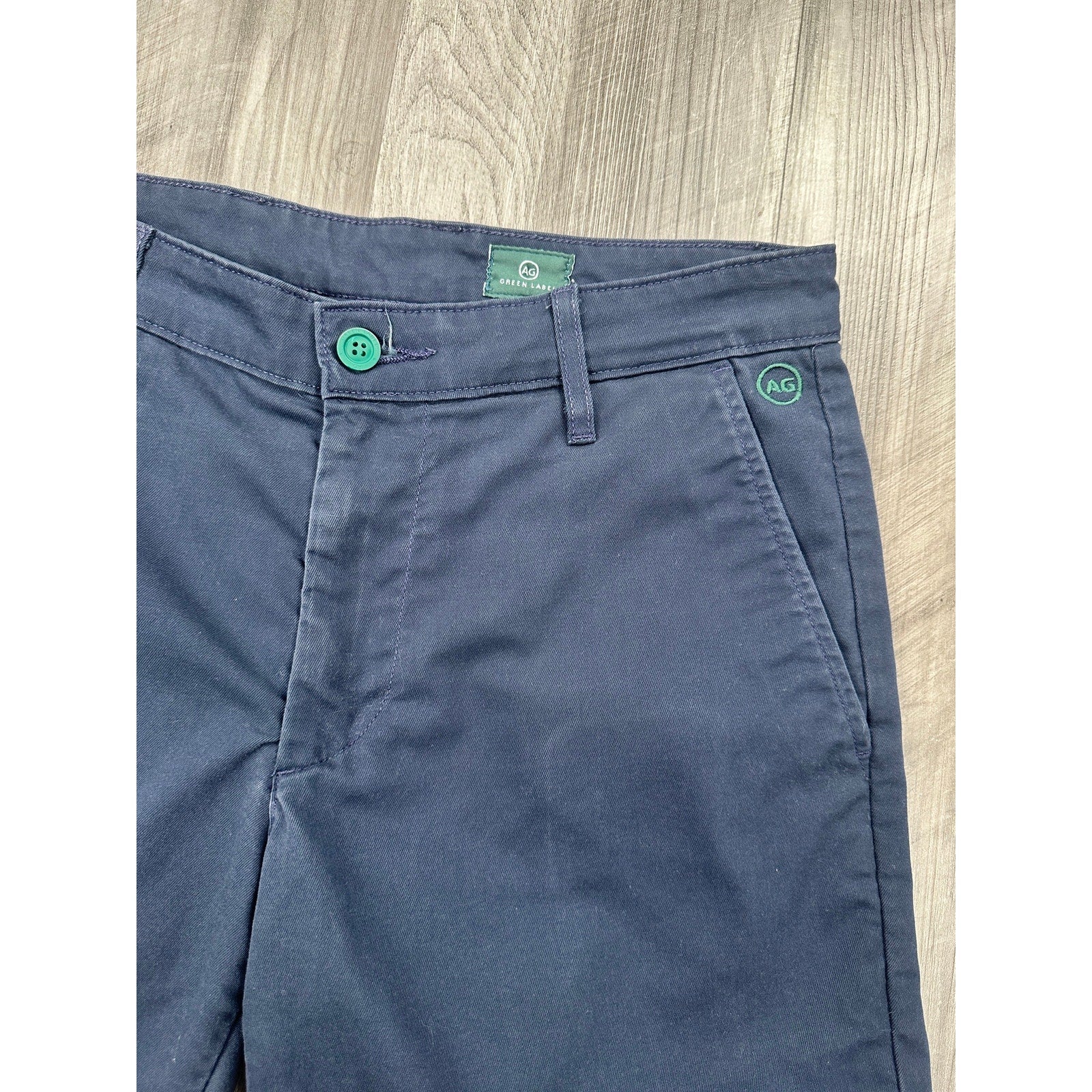 AG Adriano Goldschmied Green Label Canyon Relaxed Golf Shorts in Navy — Size 32R // Preowned