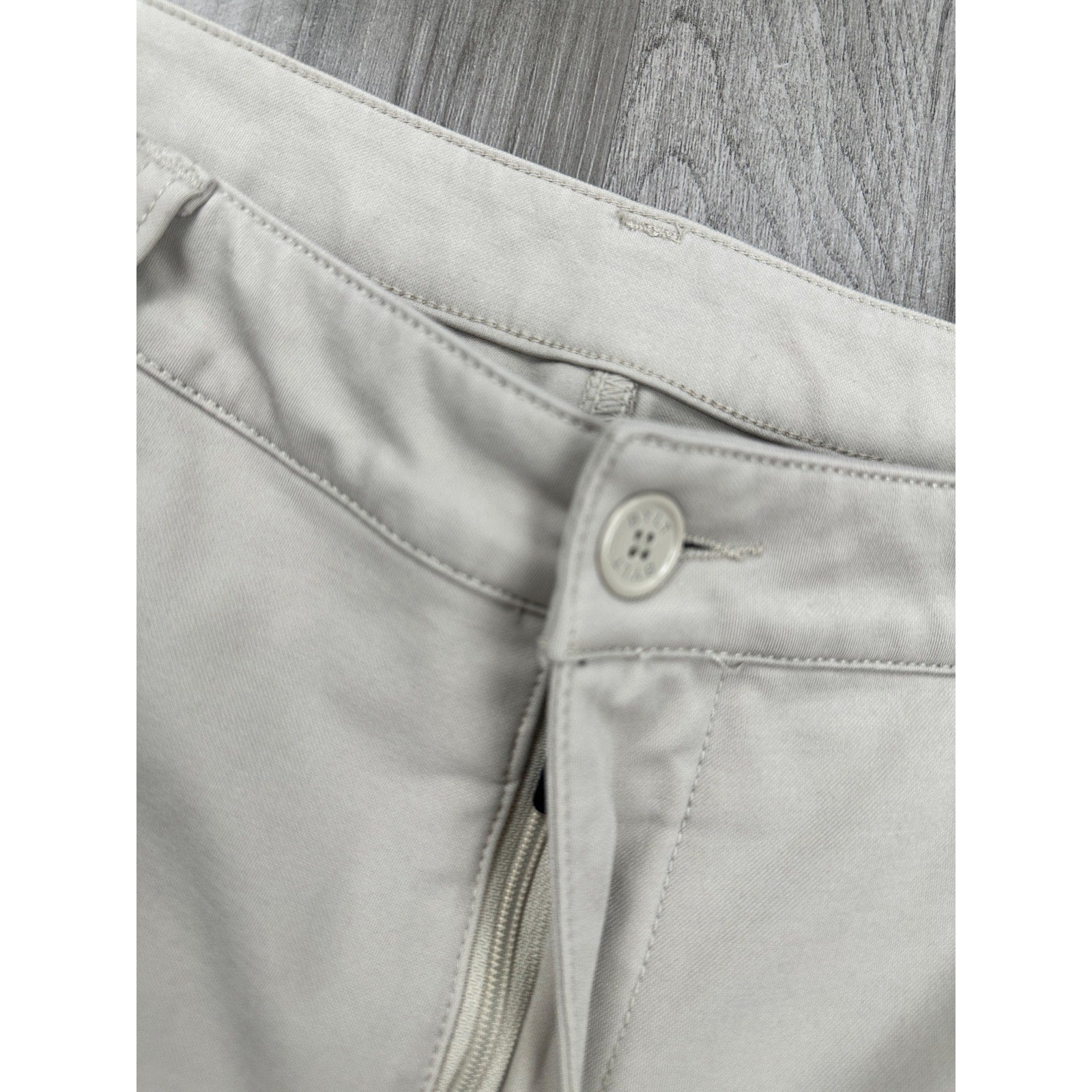 BYLT Premium Basics Everyday Short 2.0 in Dove Khaki — Size 36 // Preowned
