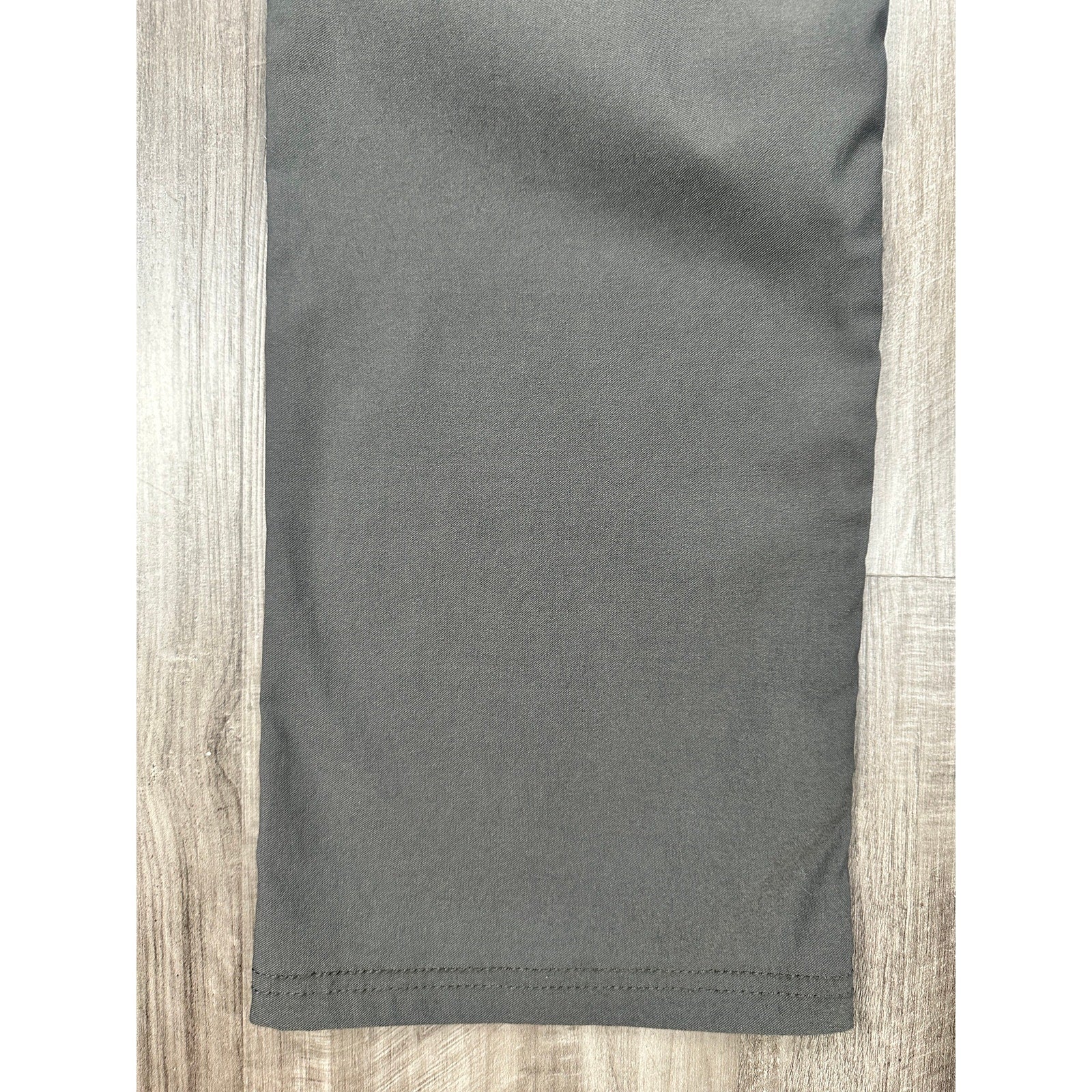 Prana Brion Performance Pants II in Charcoal Gray — Size 33x32 // Preowned