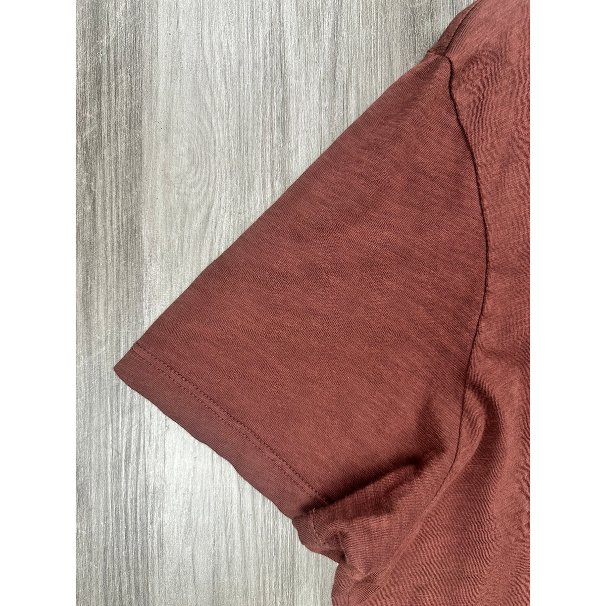Buck Mason Slub Classic Curved Hem Tee — Size Large // Preowned