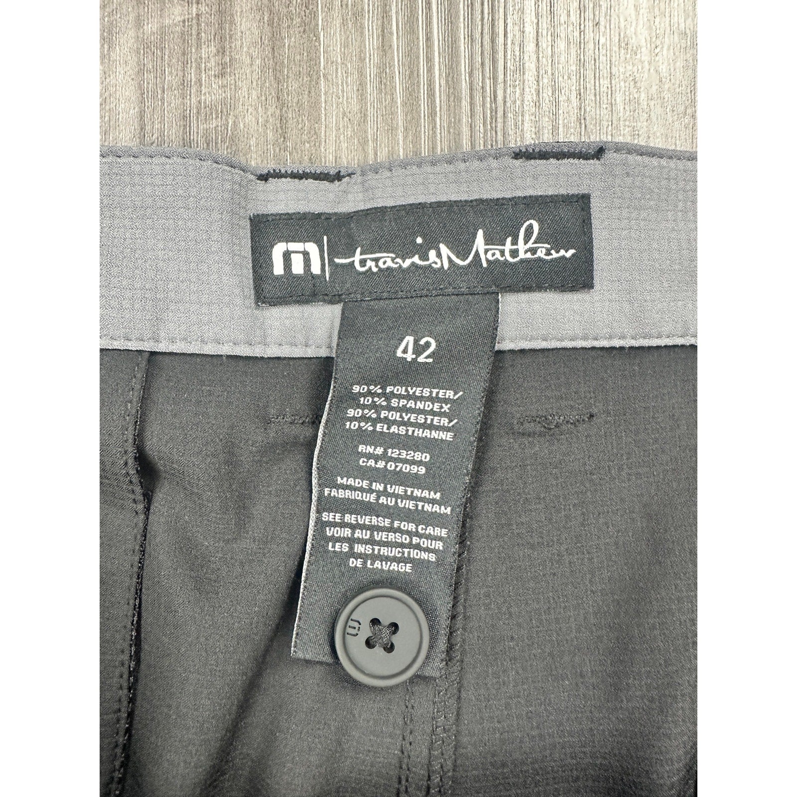 Travis Mathew Starnes 9-Inch Golf Shorts in Black — Size 42